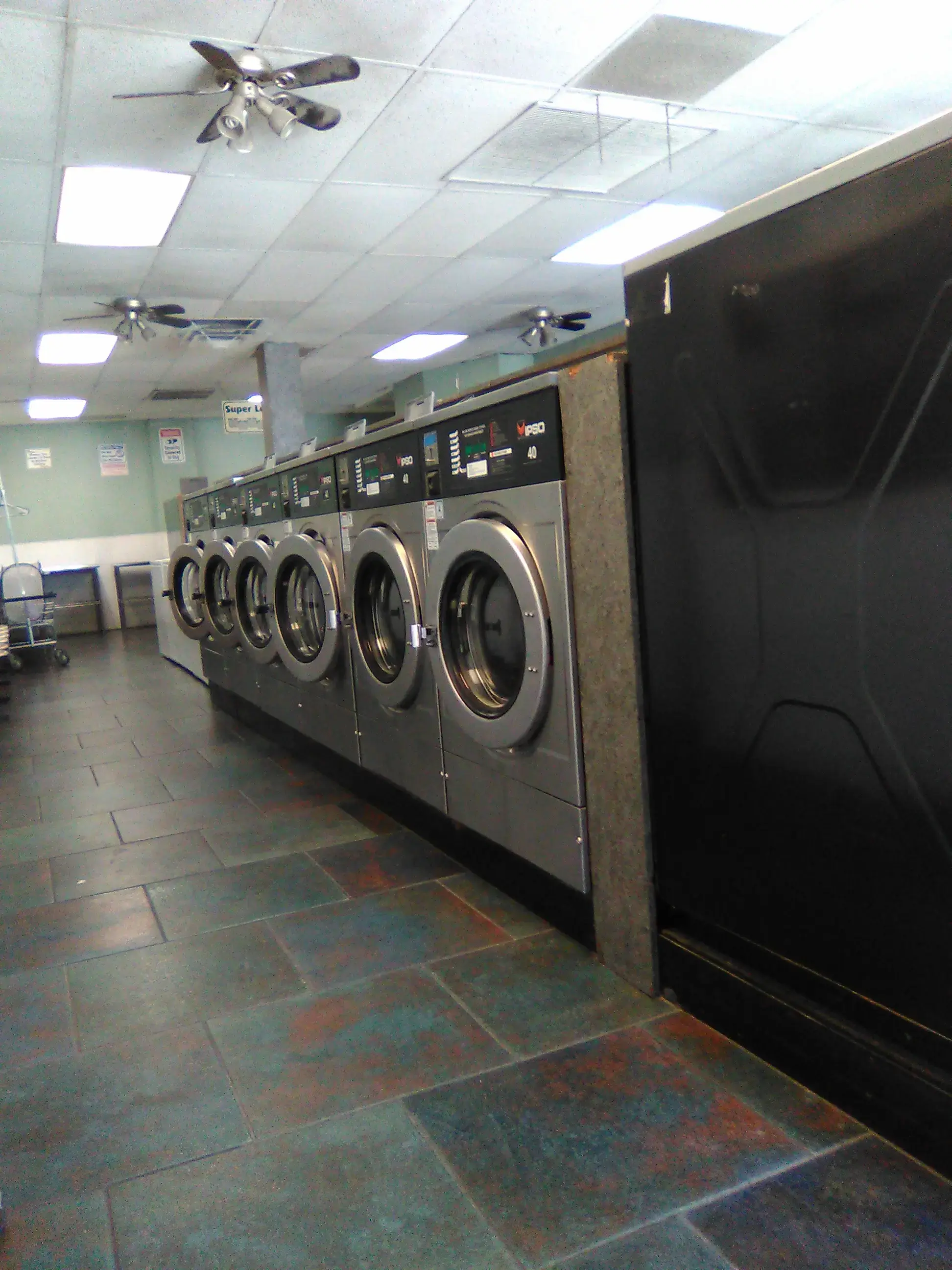 Mister Clean Coin Laundries - Image 9