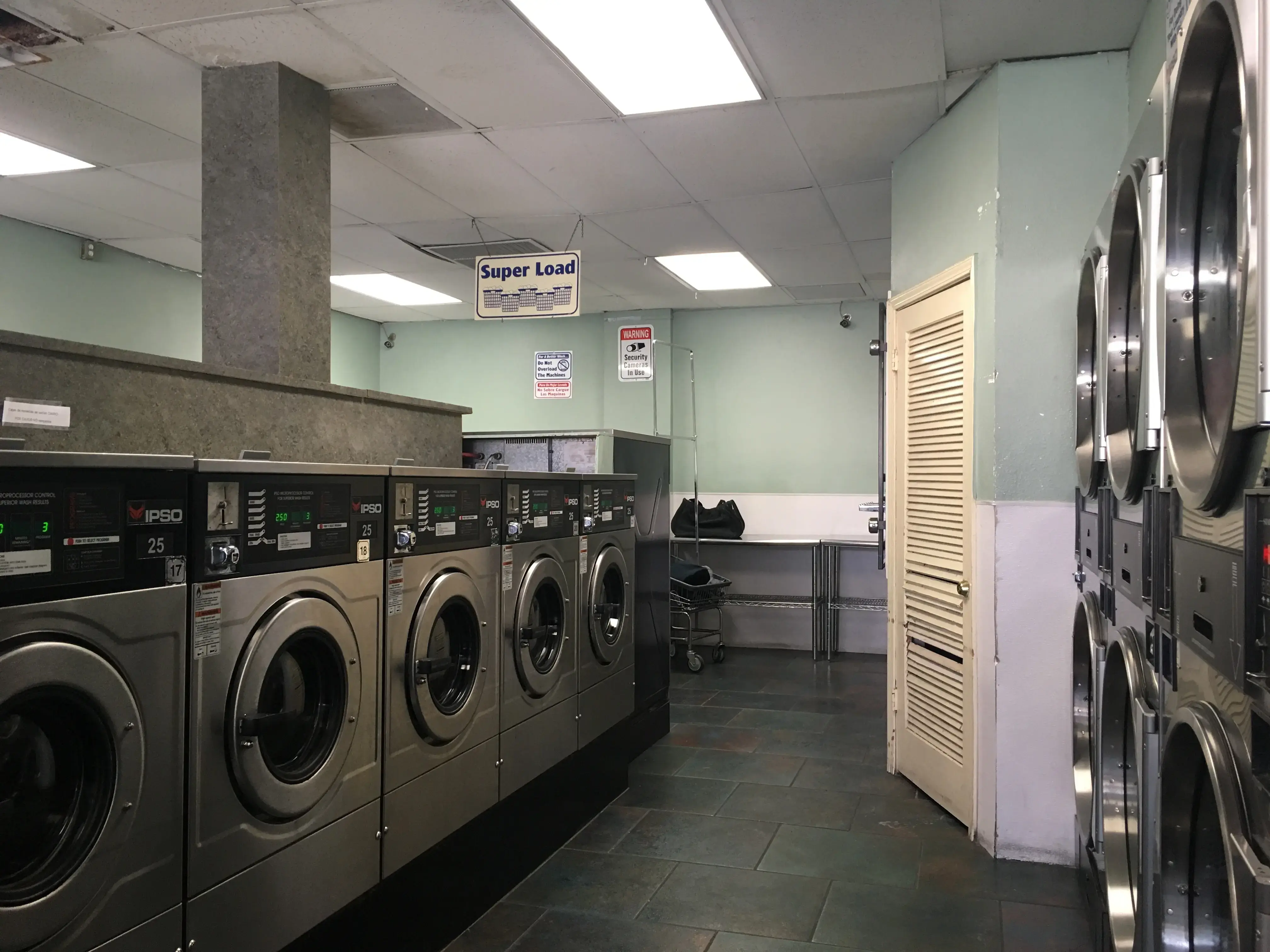 Mister Clean Coin Laundries thumbnail 8