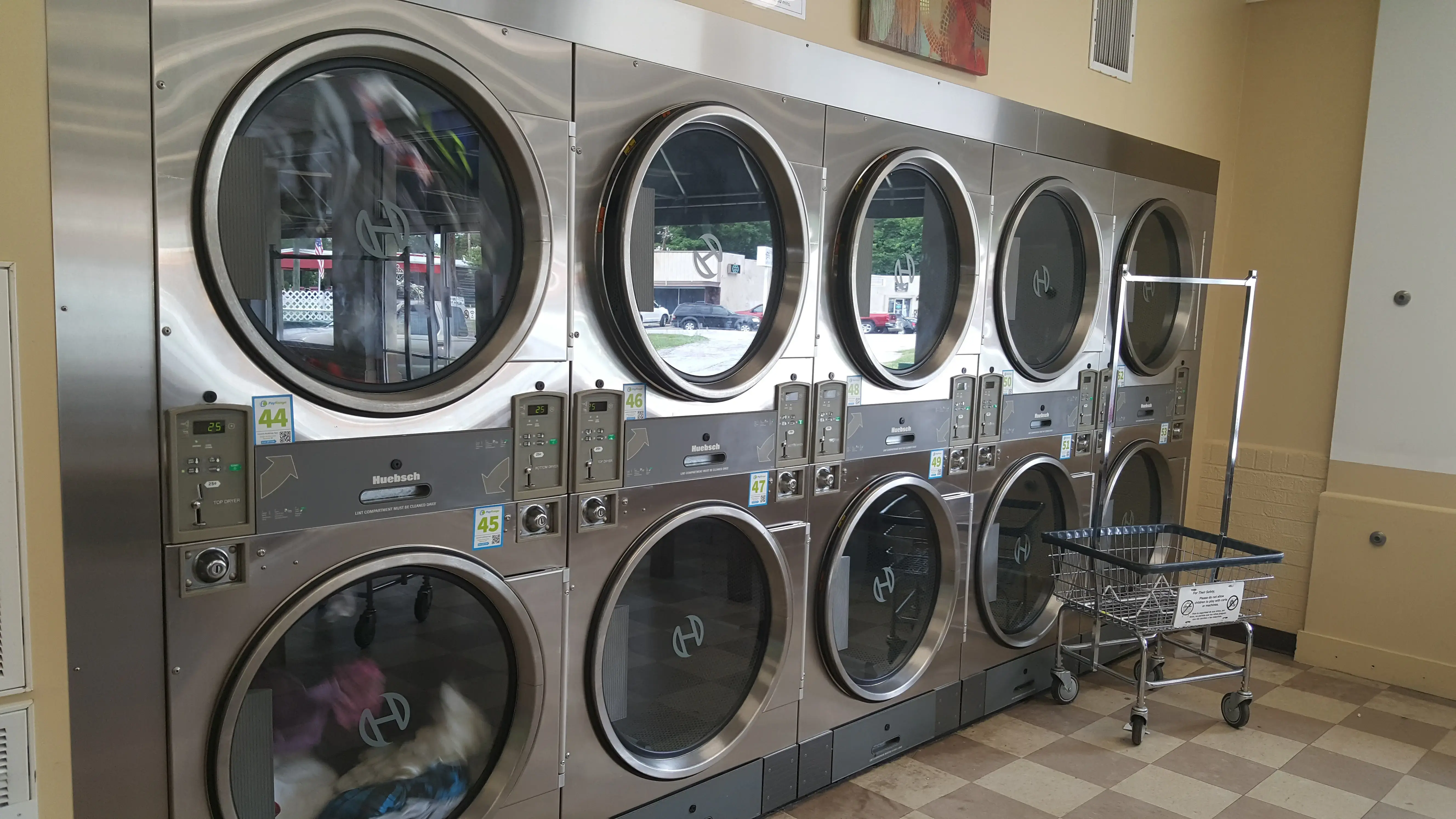 MLC Coin Laundry - Image 16