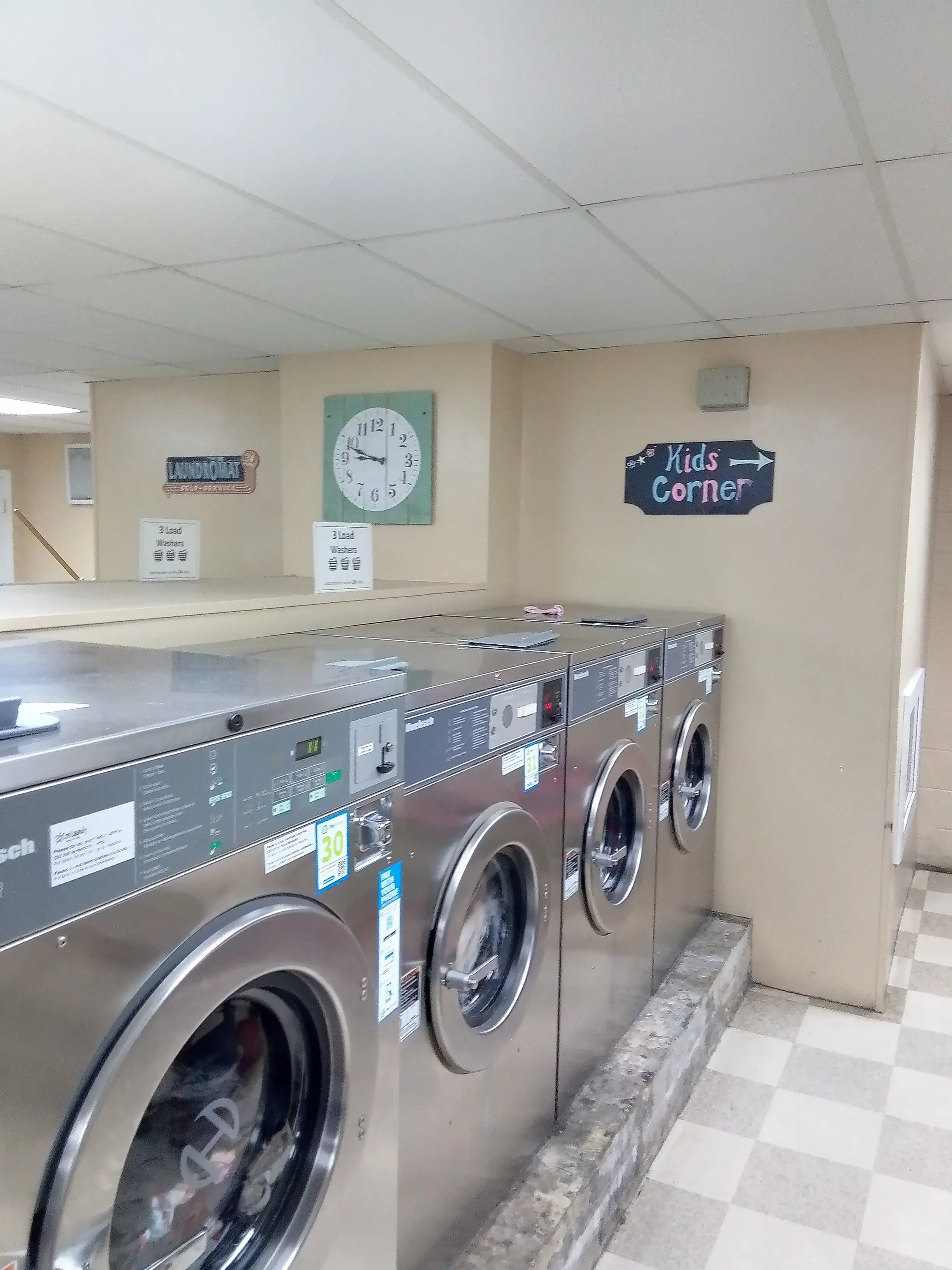 MLC Coin Laundry - Image 10
