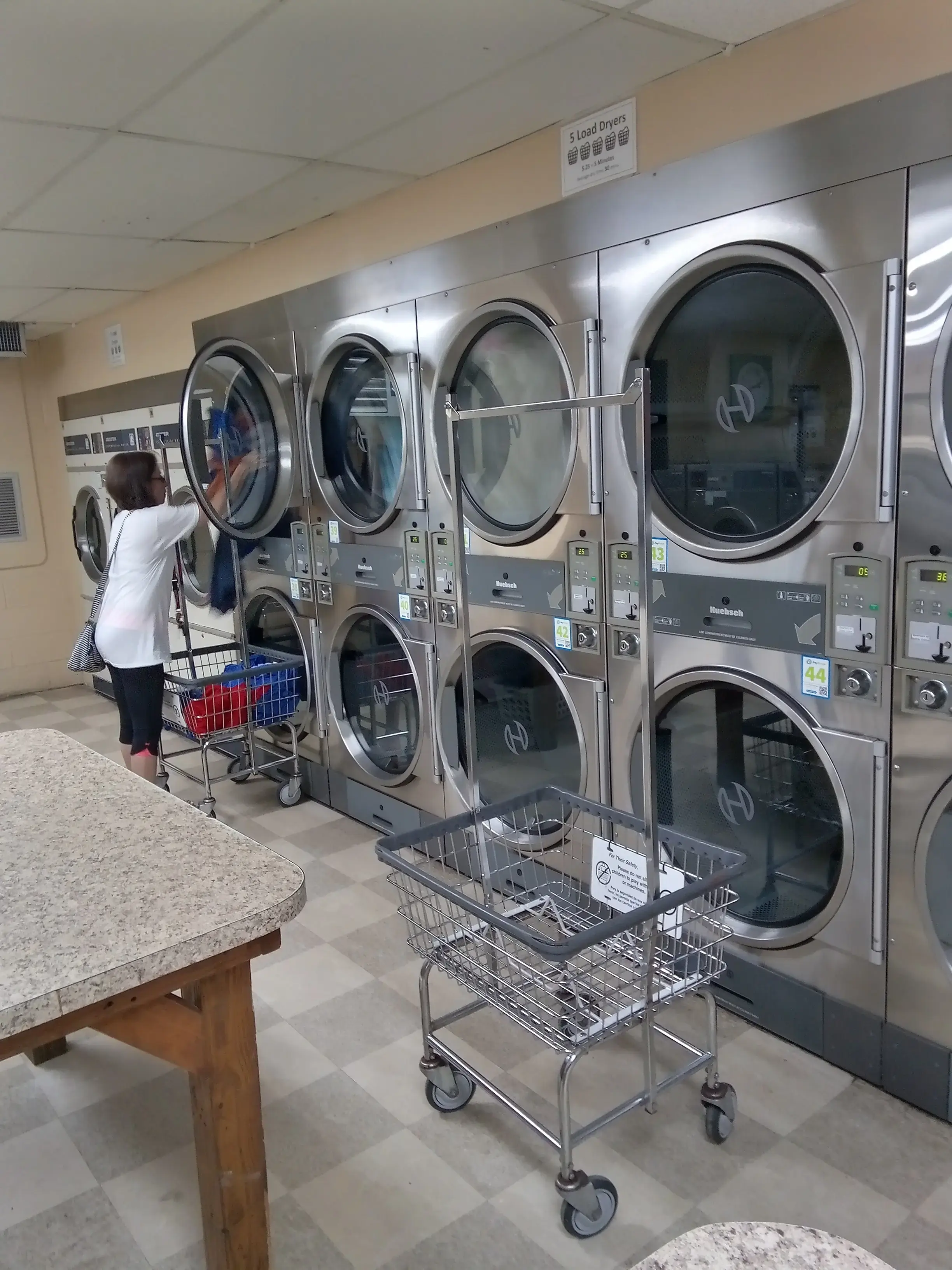 MLC Coin Laundry thumbnail 8