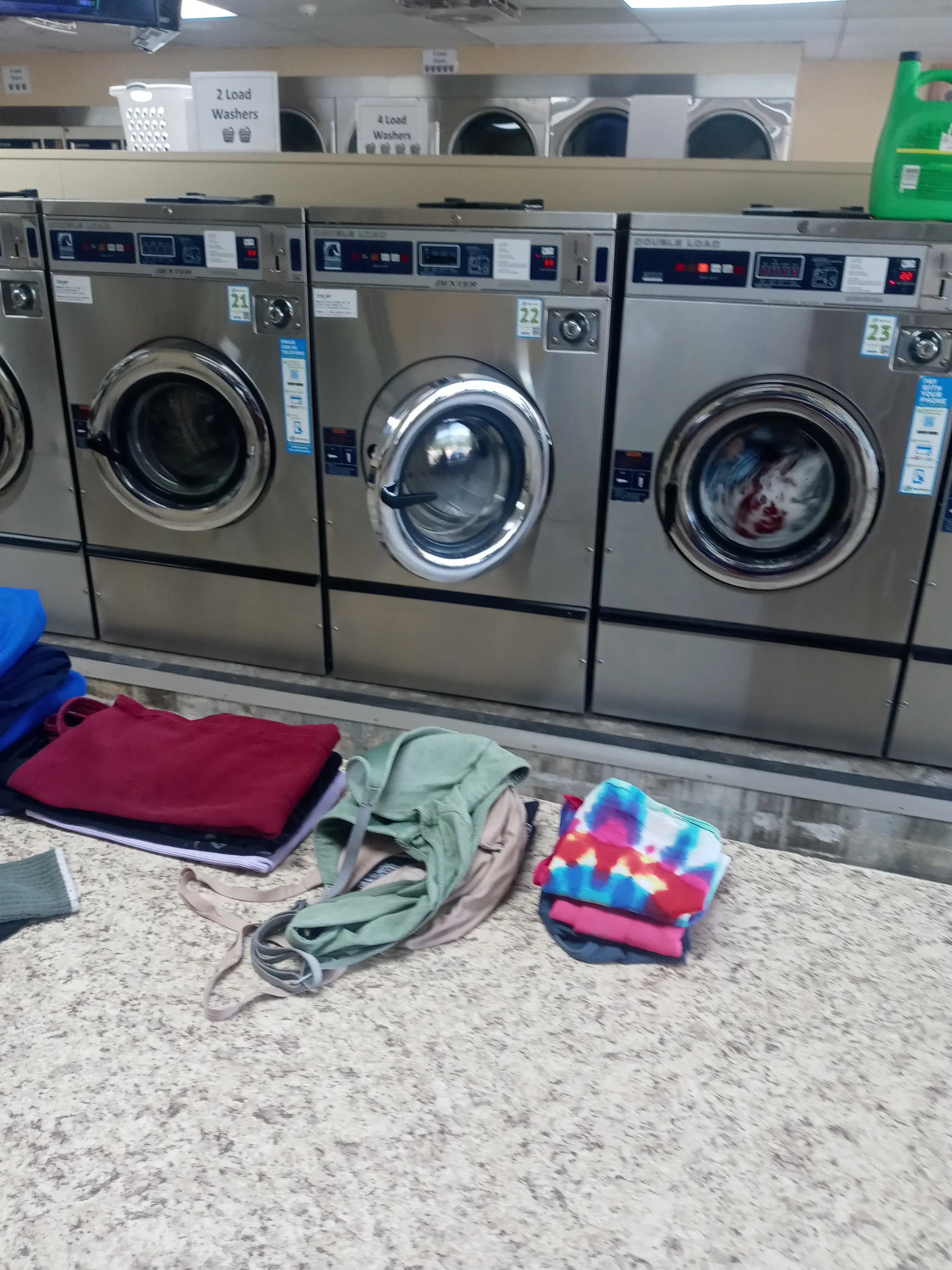 MLC Coin Laundry thumbnail 7