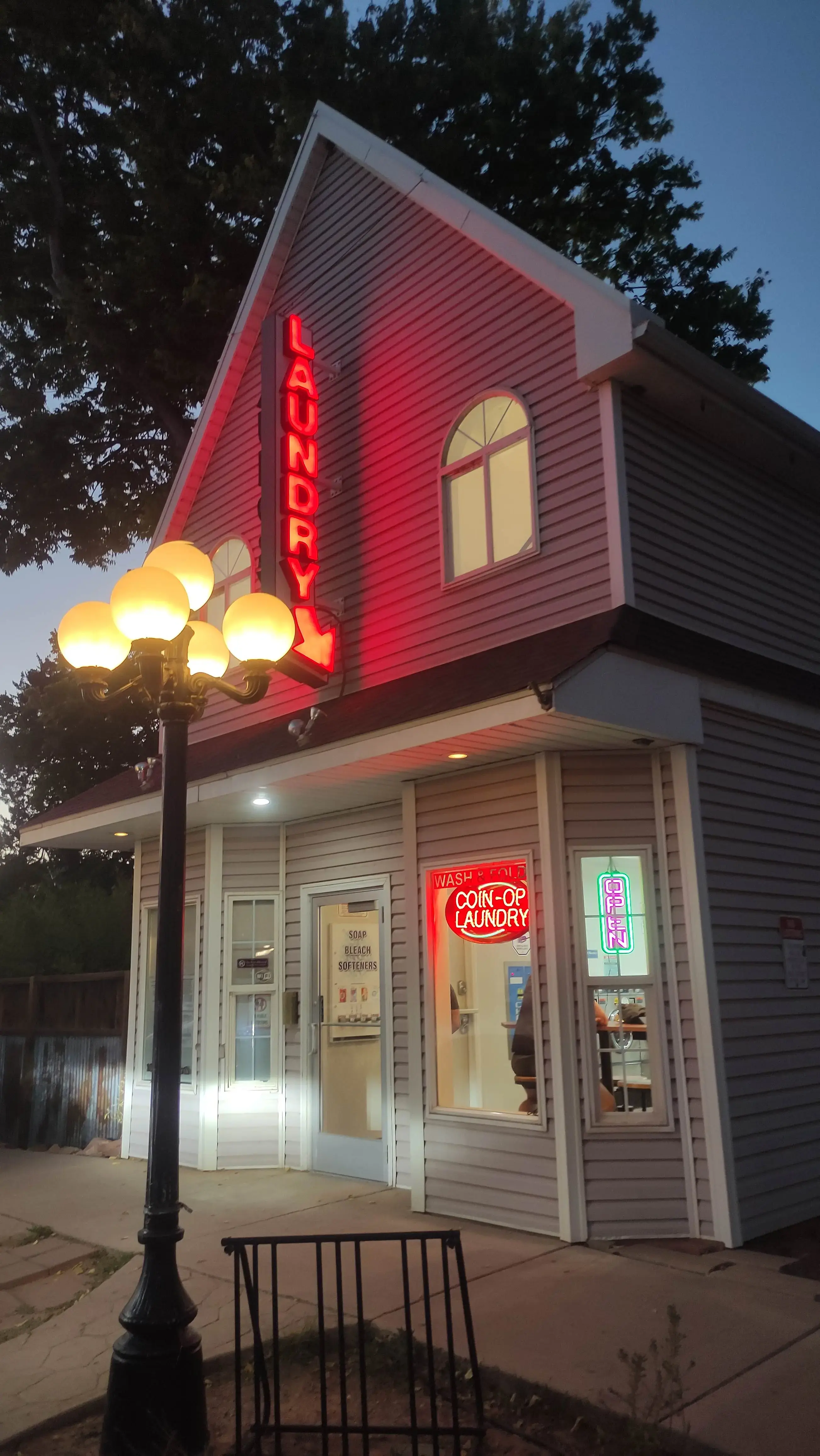 Moab Laundry Express LLC - Image 5