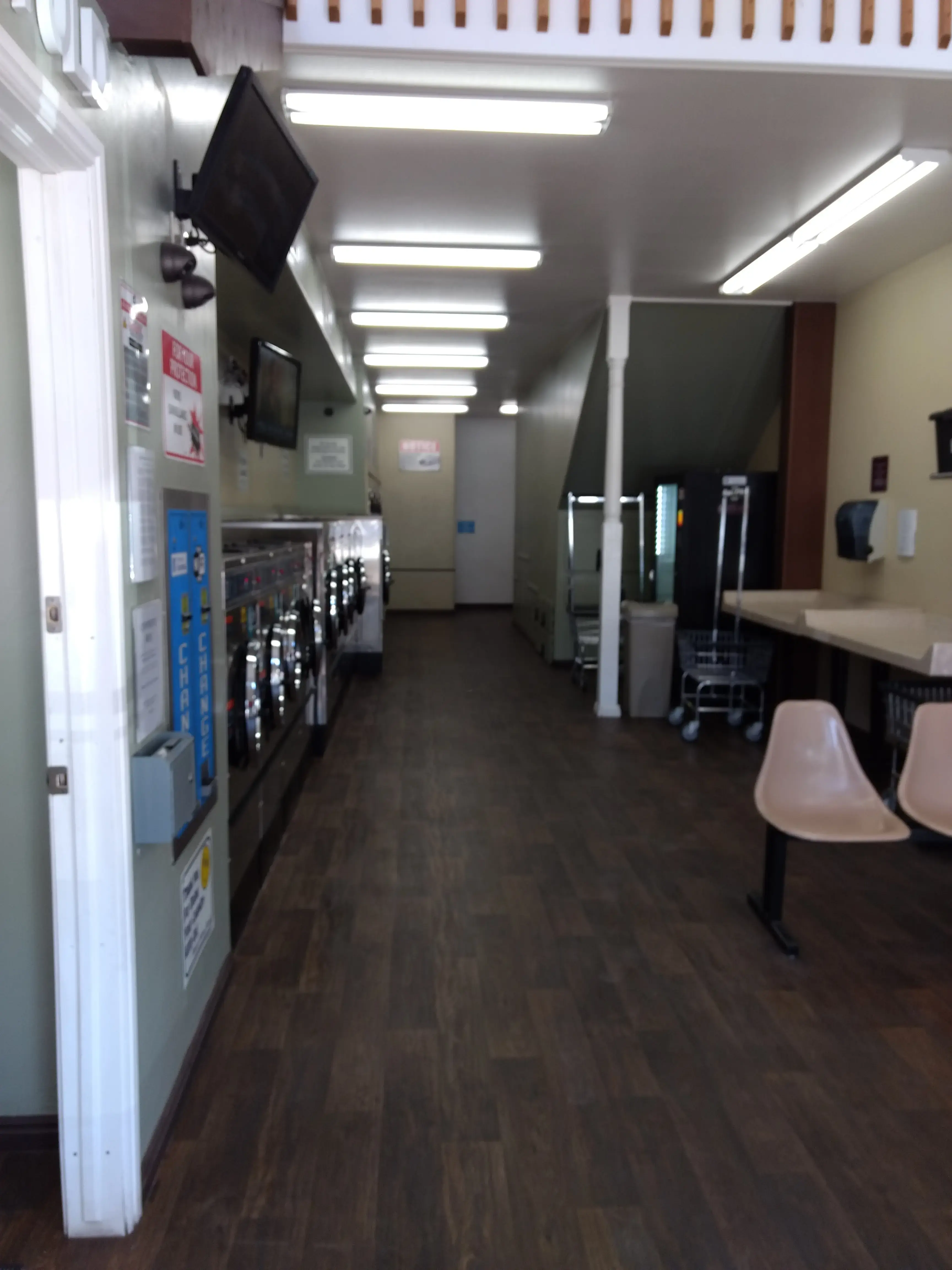 Moab Laundry Express LLC thumbnail 12