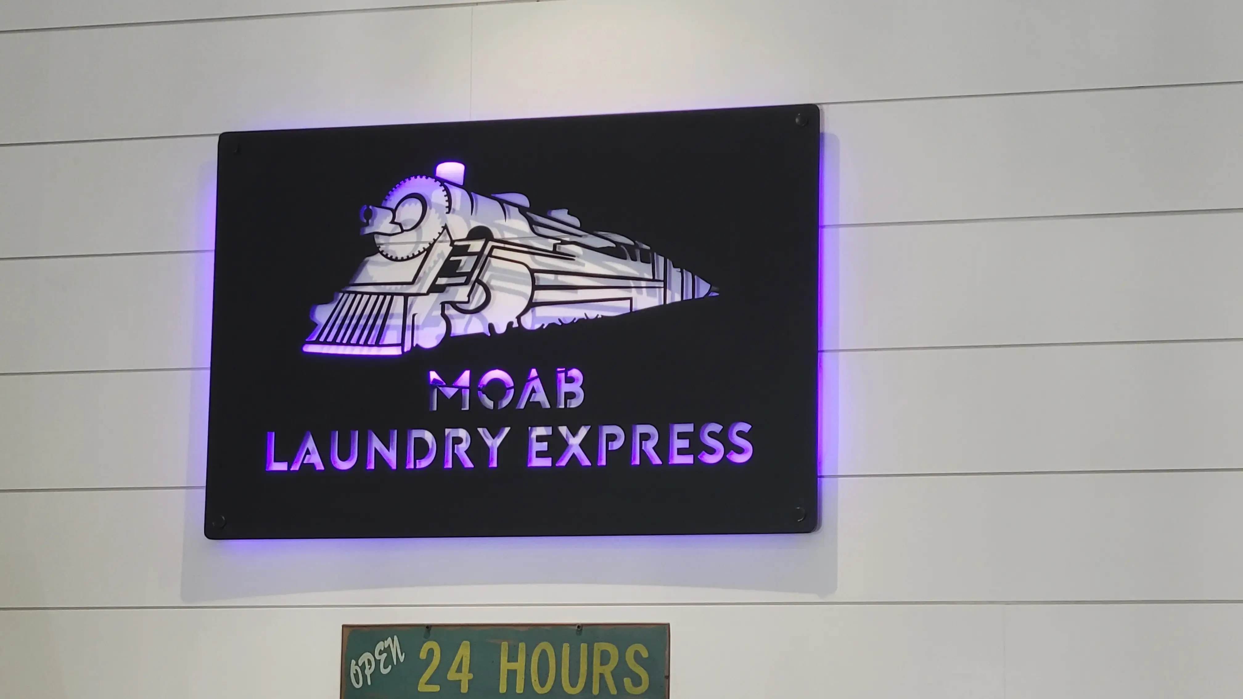 Moab Laundry Express LLC thumbnail 17