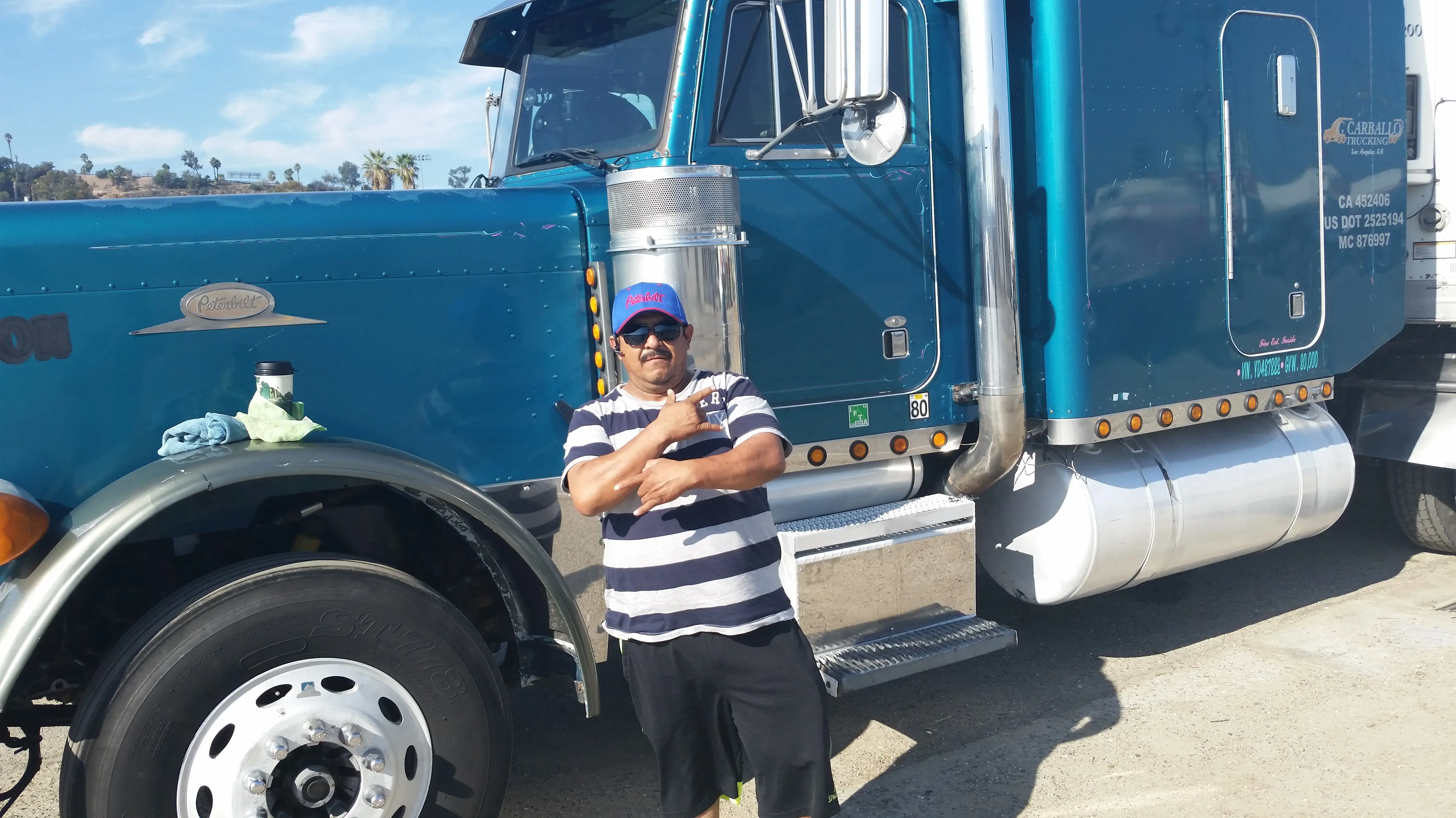 Modern Laundromat & Cleaners - Image 7