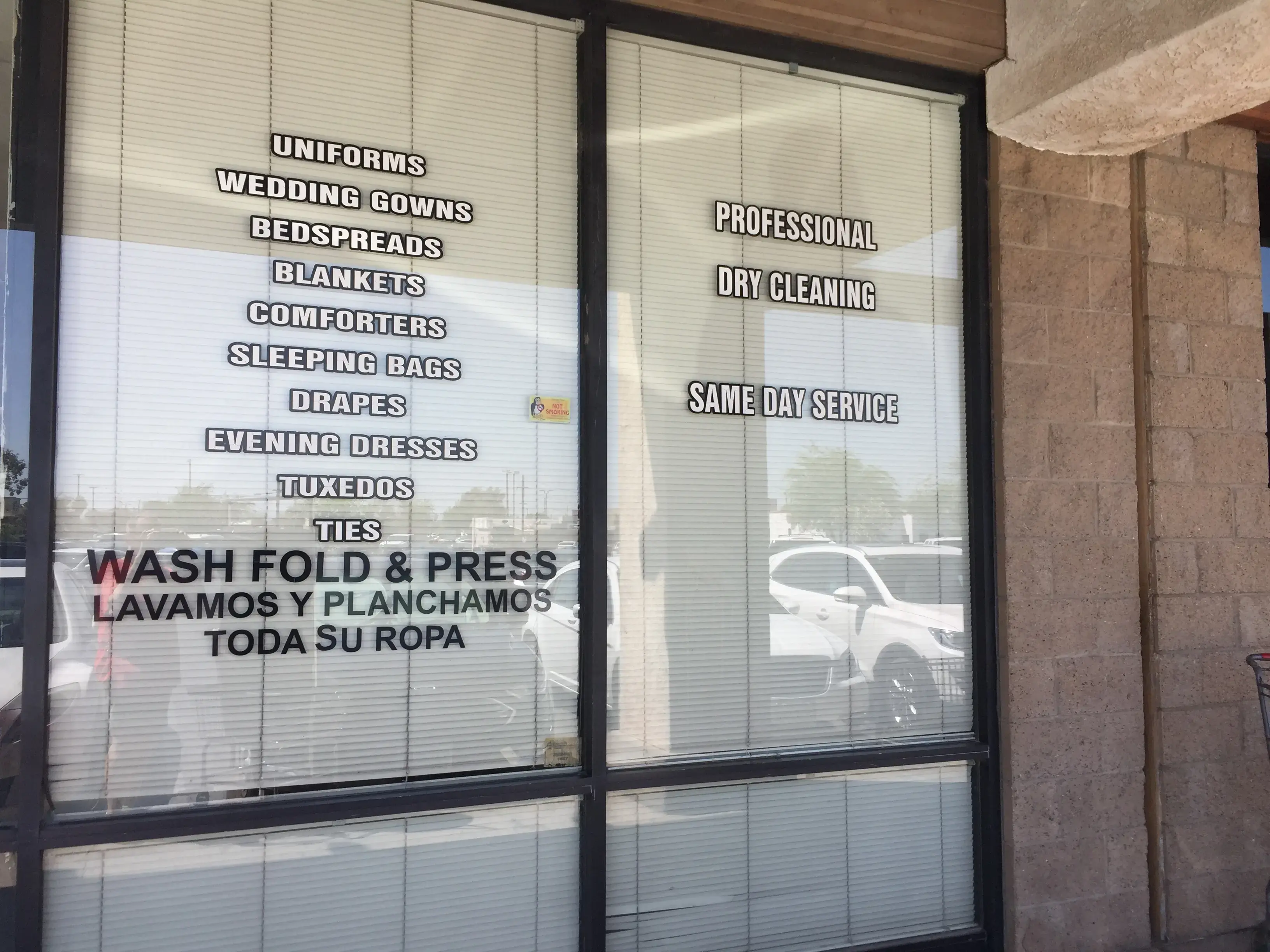 Modern Laundromat & Cleaners - Image 12