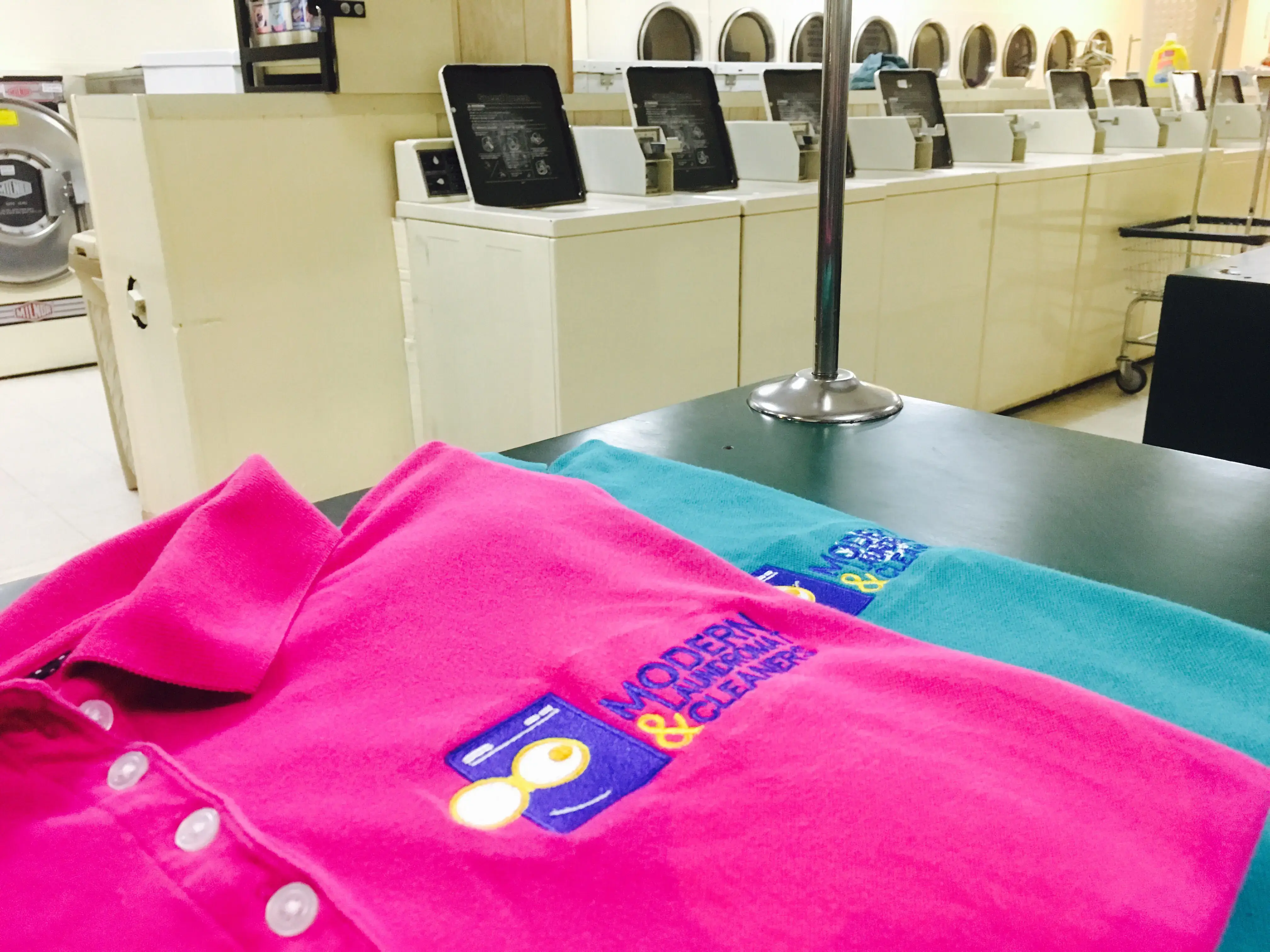 Modern Laundromat & Cleaners thumbnail 6