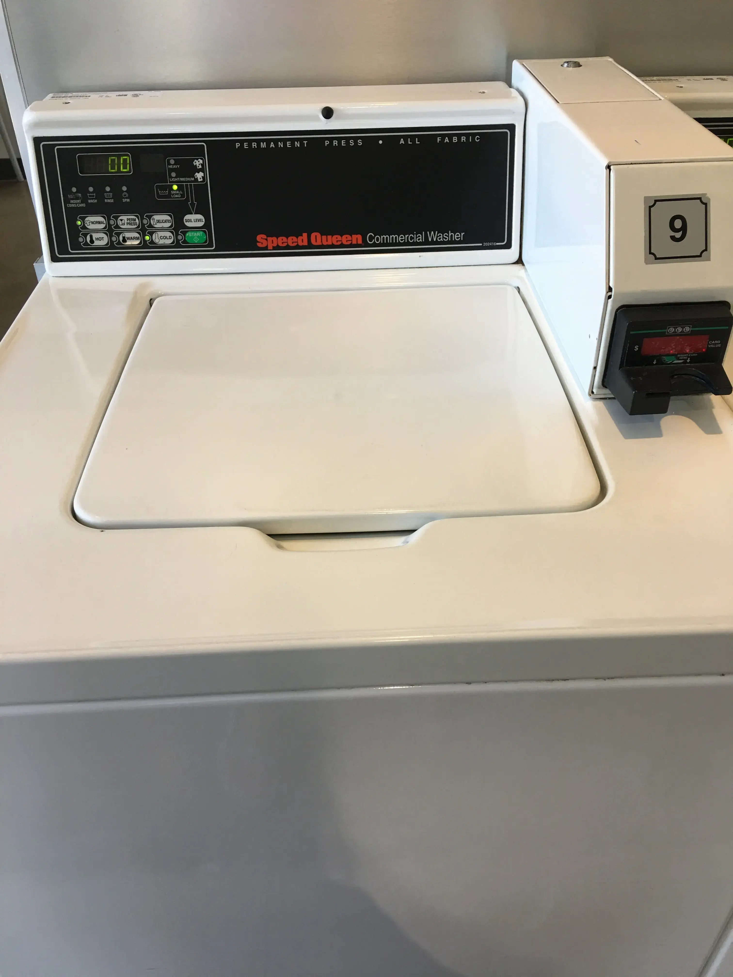 Modern Laundry - Image 11