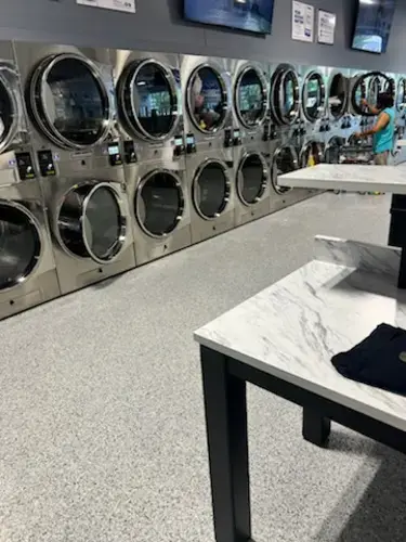 ModernSpin Laundromat thumbnail 14