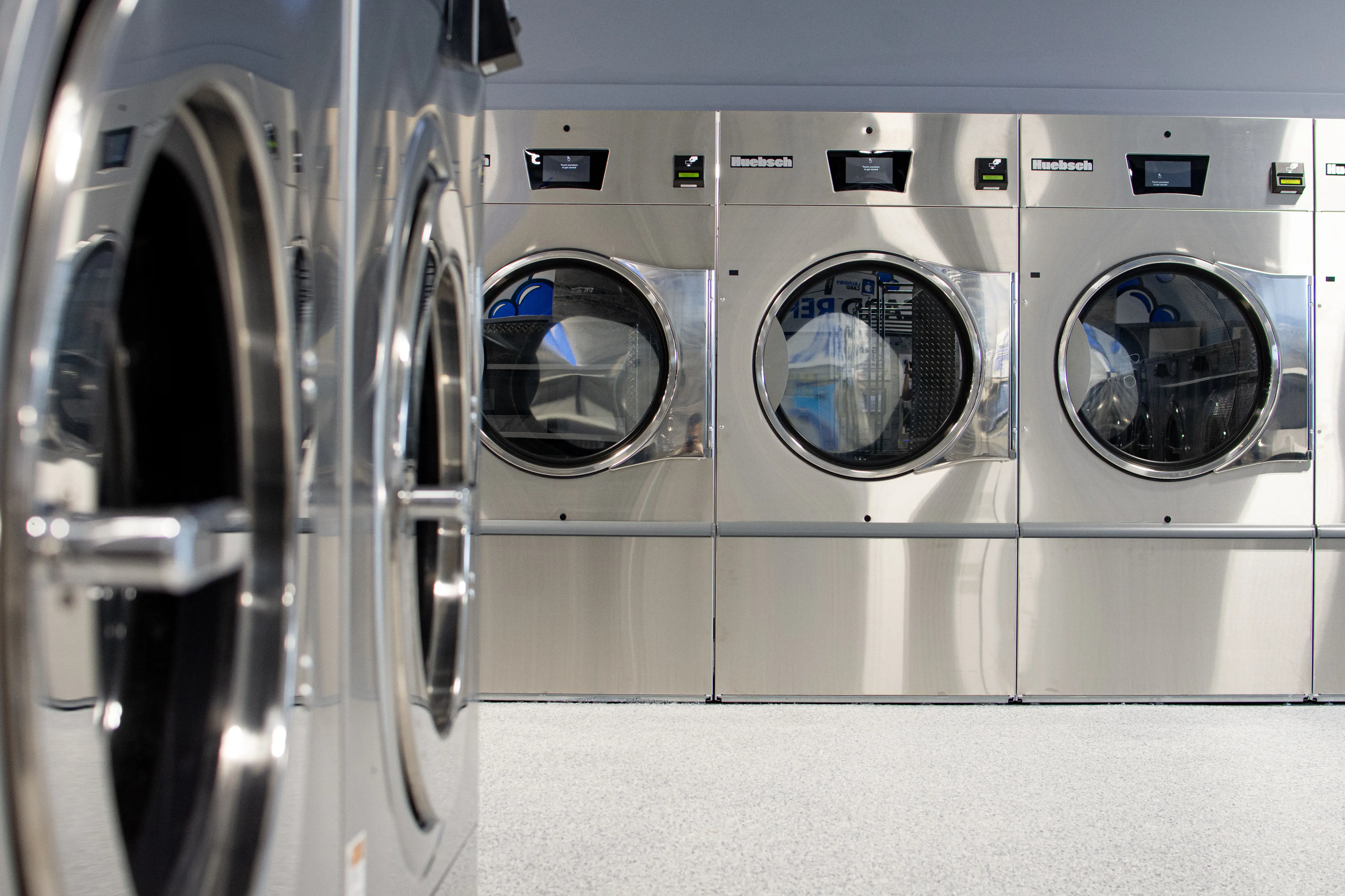 ModernSpin Laundromat thumbnail 2