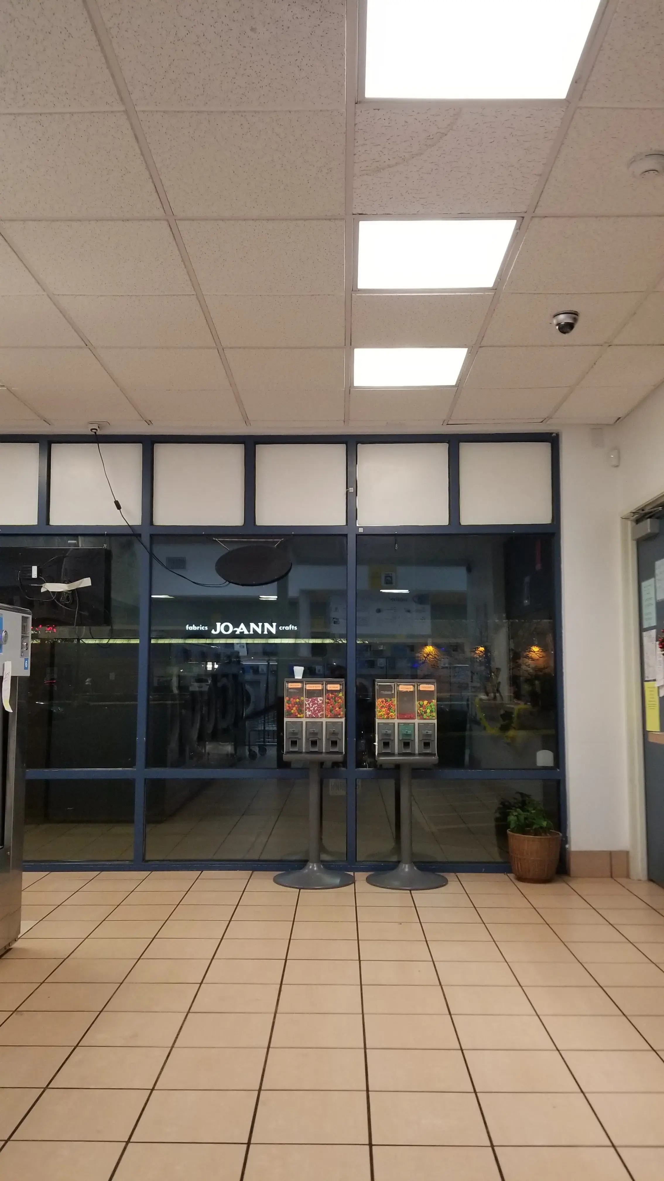Mohawk Coin Laundry - Image 17