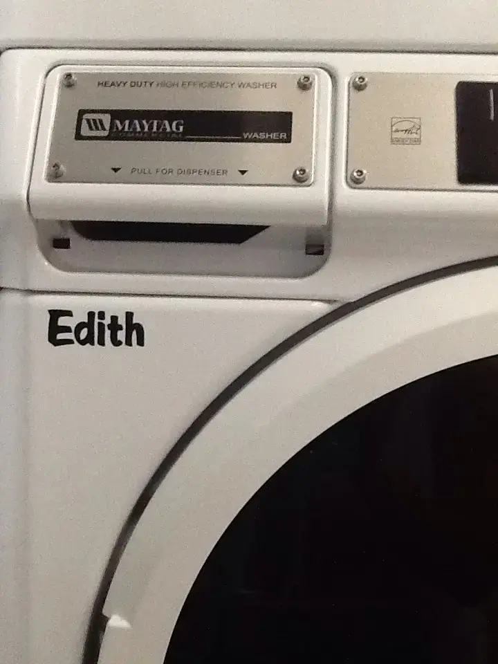 Mom's Laundromat - Image 20