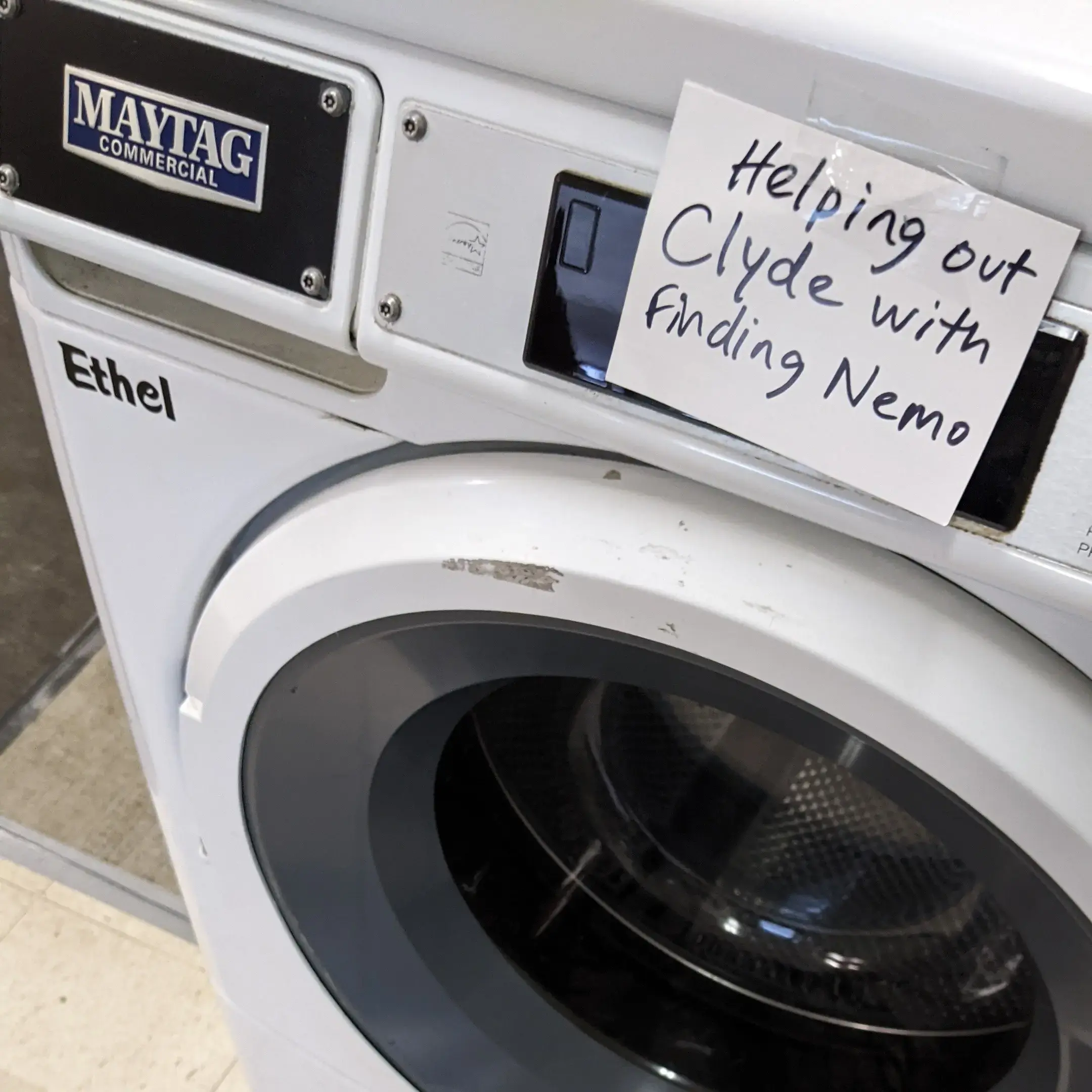 Mom's Laundromat thumbnail 3