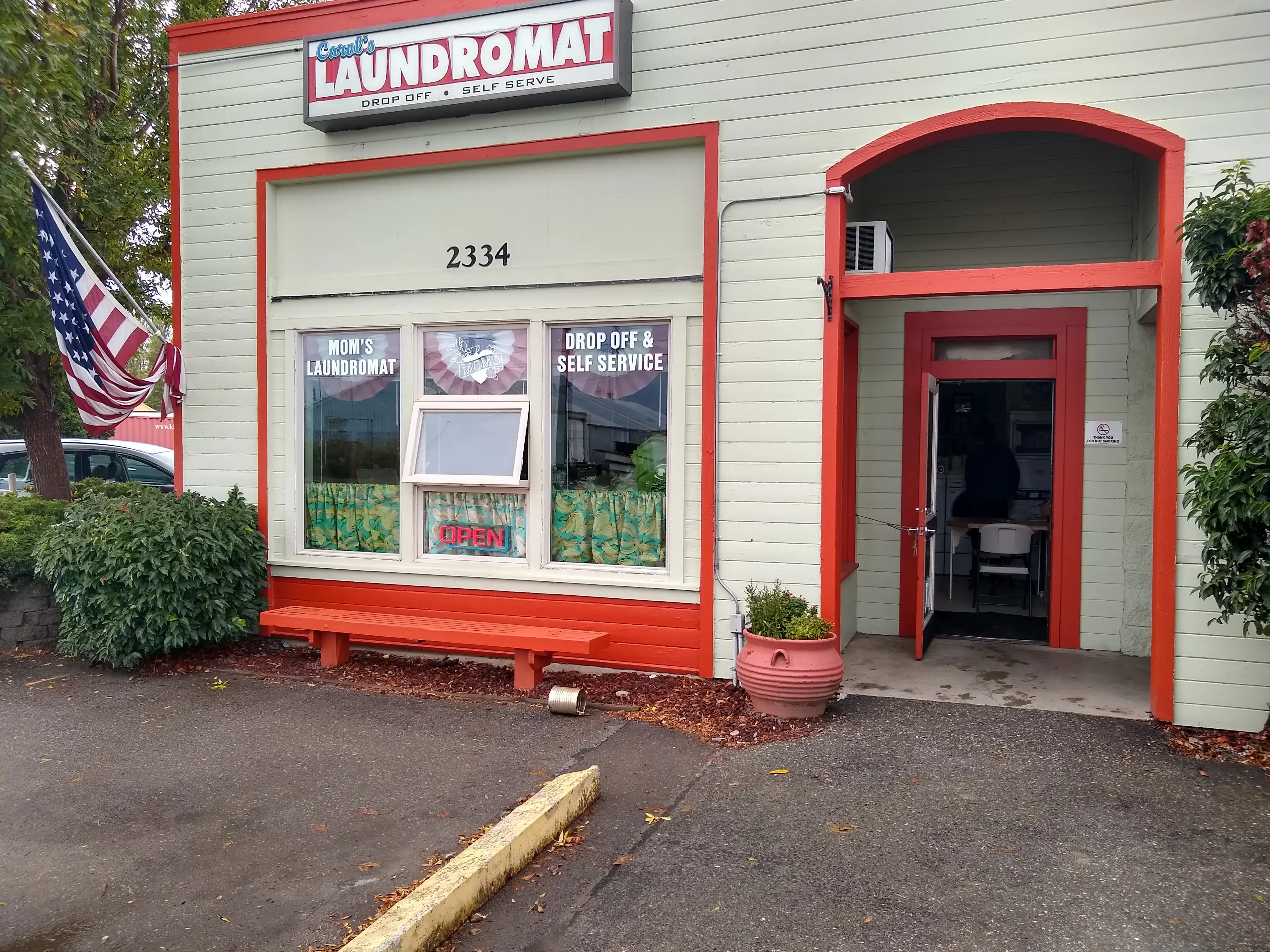 Mom's Laundromat - Image 2