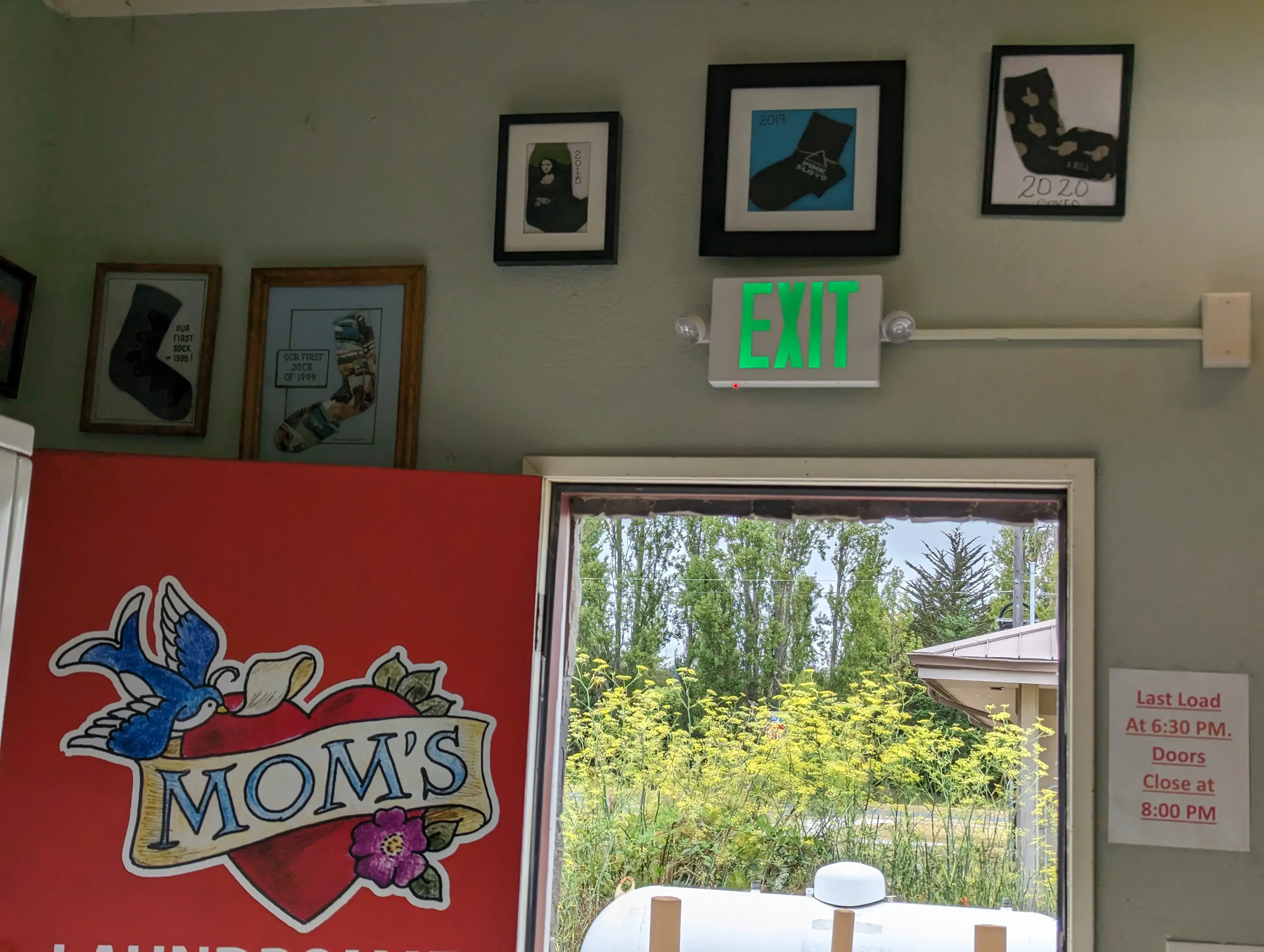 Mom's Laundromat - Image 5