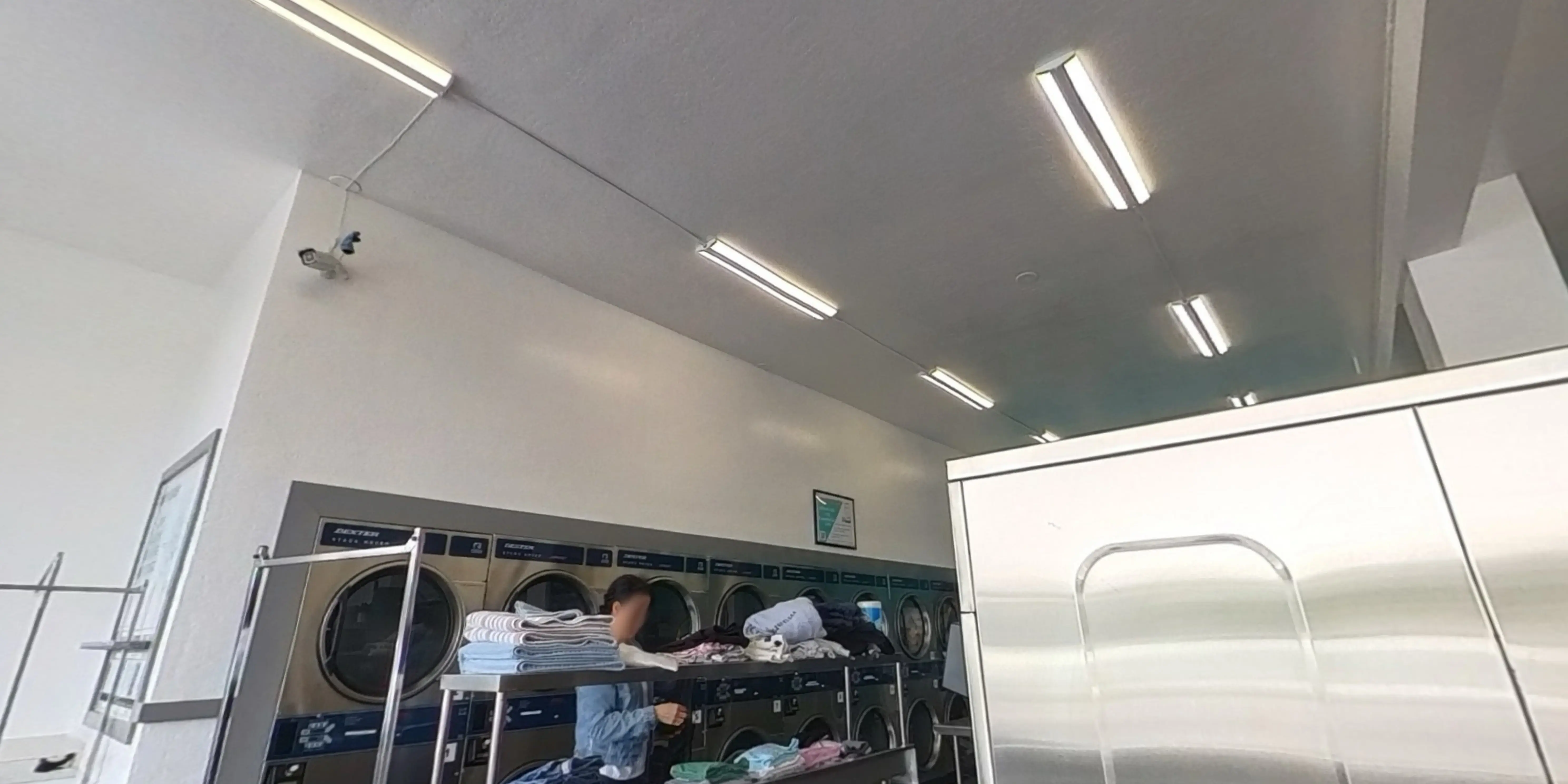 Mom's Laundromats thumbnail 17