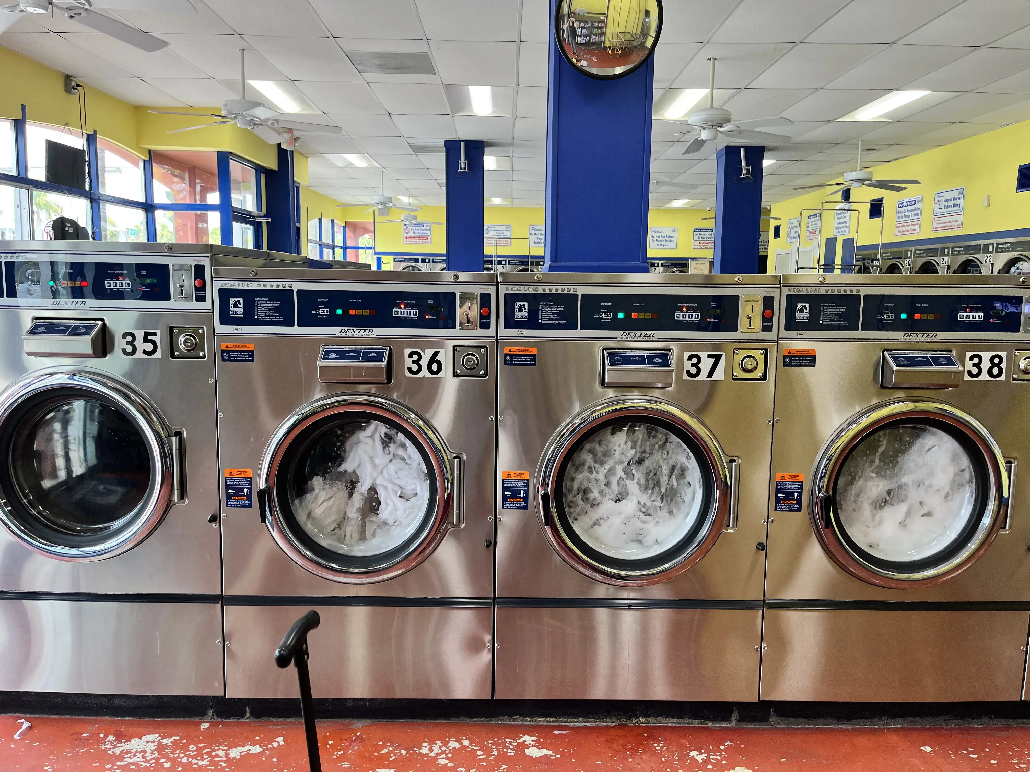 Mona Lisa Coin Laundry - Image 20