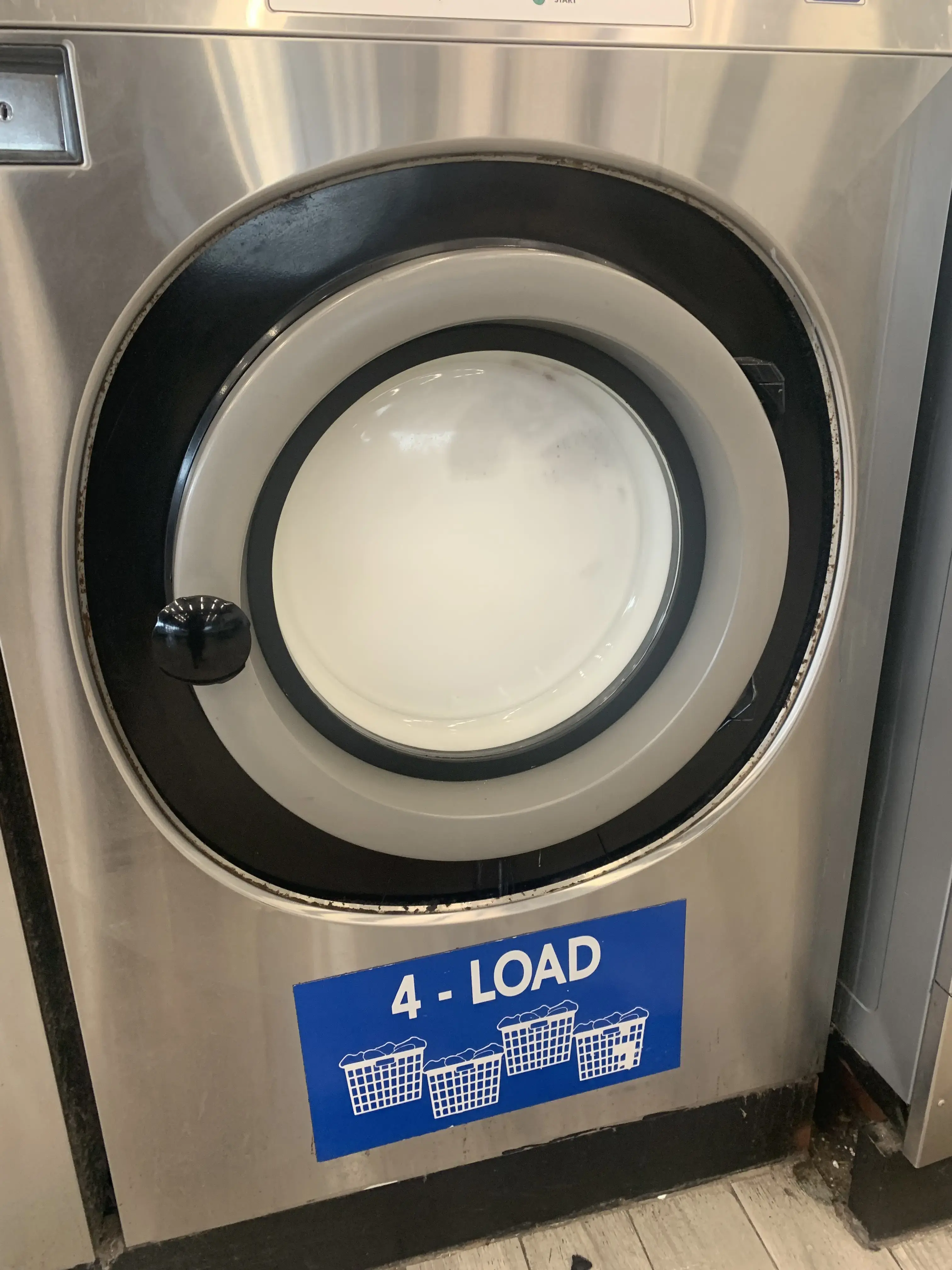 Monaco 24 Hour Coin Laundry thumbnail 2