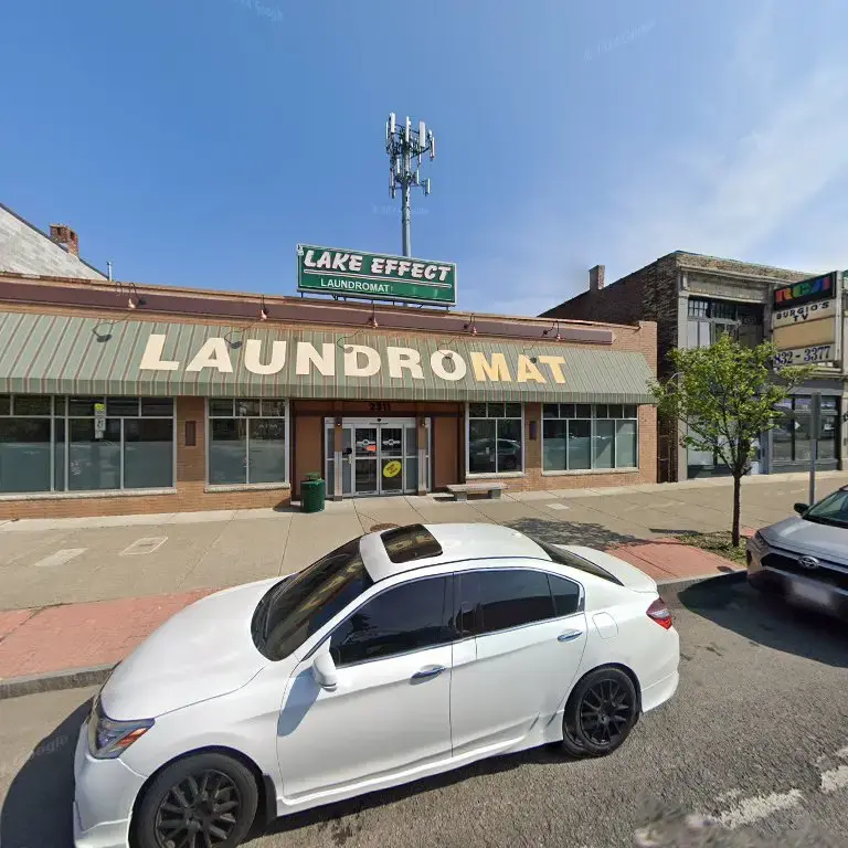 Monaco's Laundromat - Image 1