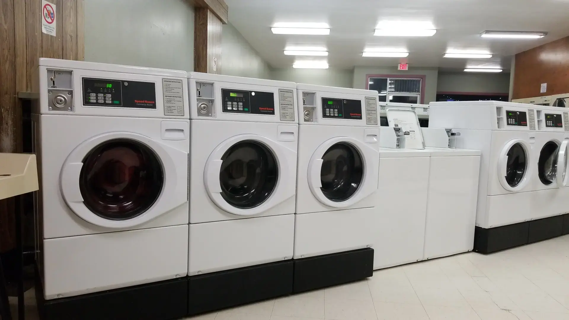 Monmouth Laundromat thumbnail 15