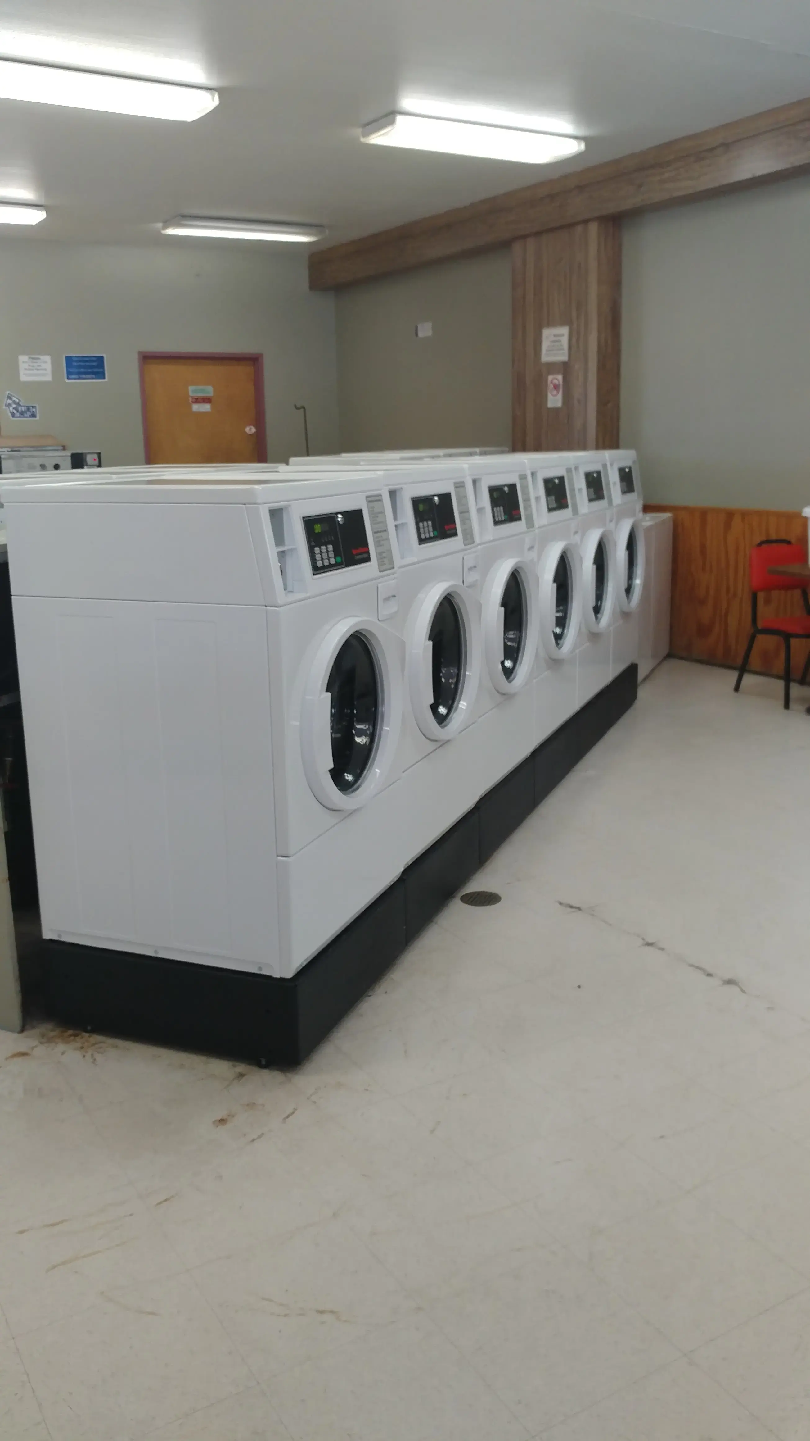 Monmouth Laundromat thumbnail 12