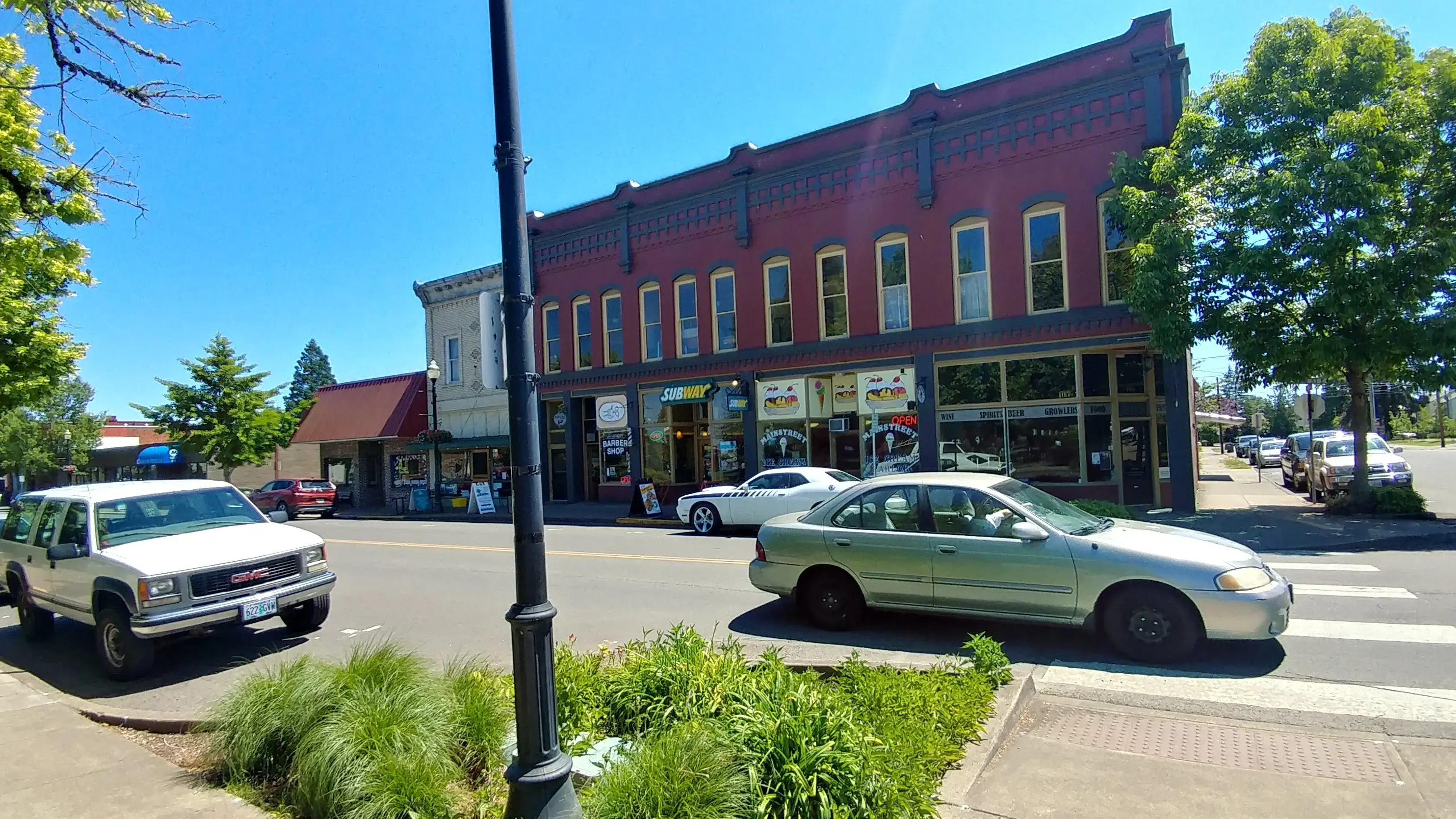 Monmouth Laundromat thumbnail 4