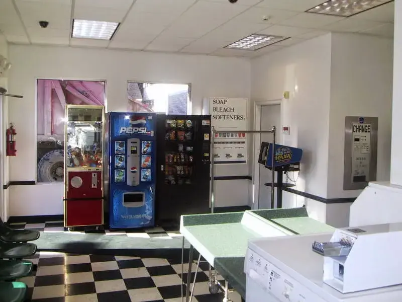 Monongahela 24hr Laundromat - Image 5
