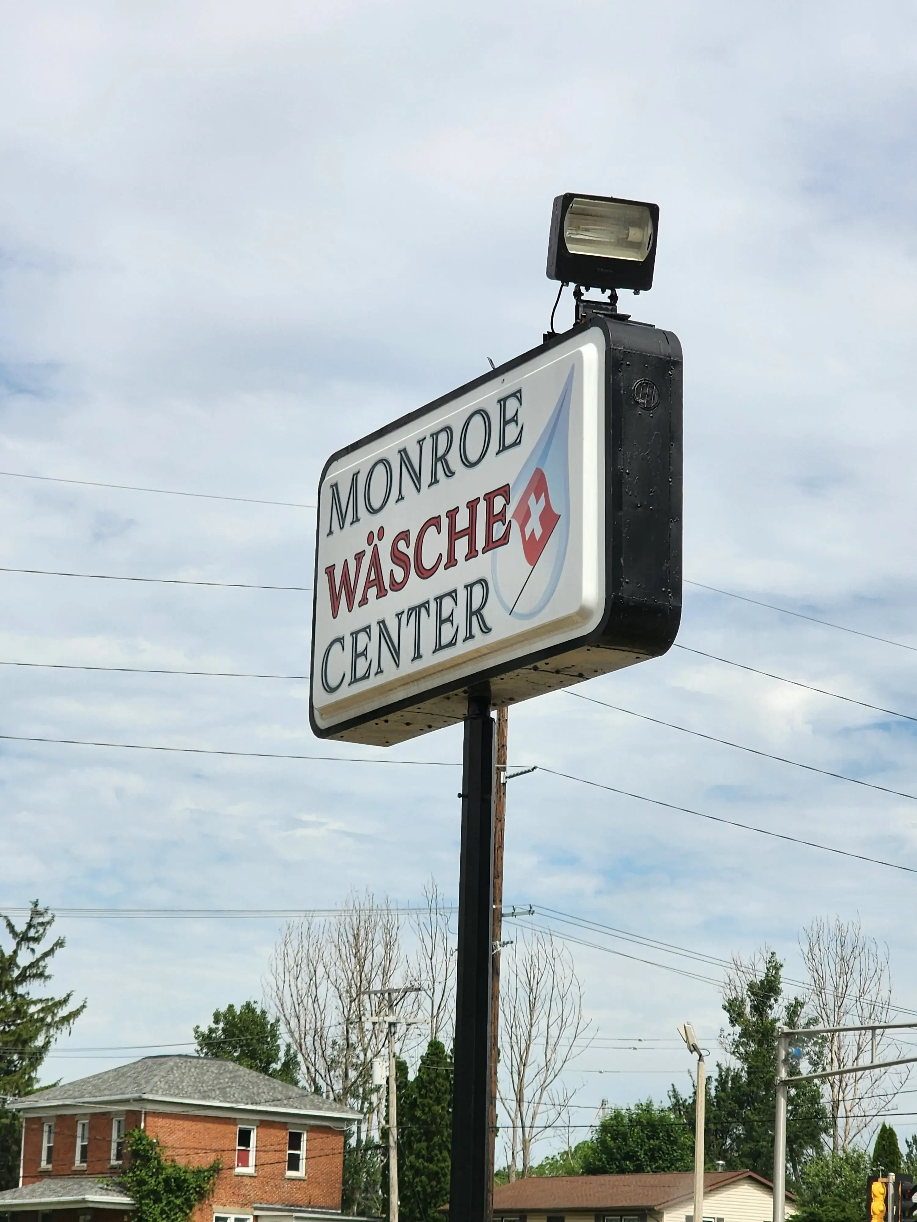Monroe Wasche Center thumbnail 3