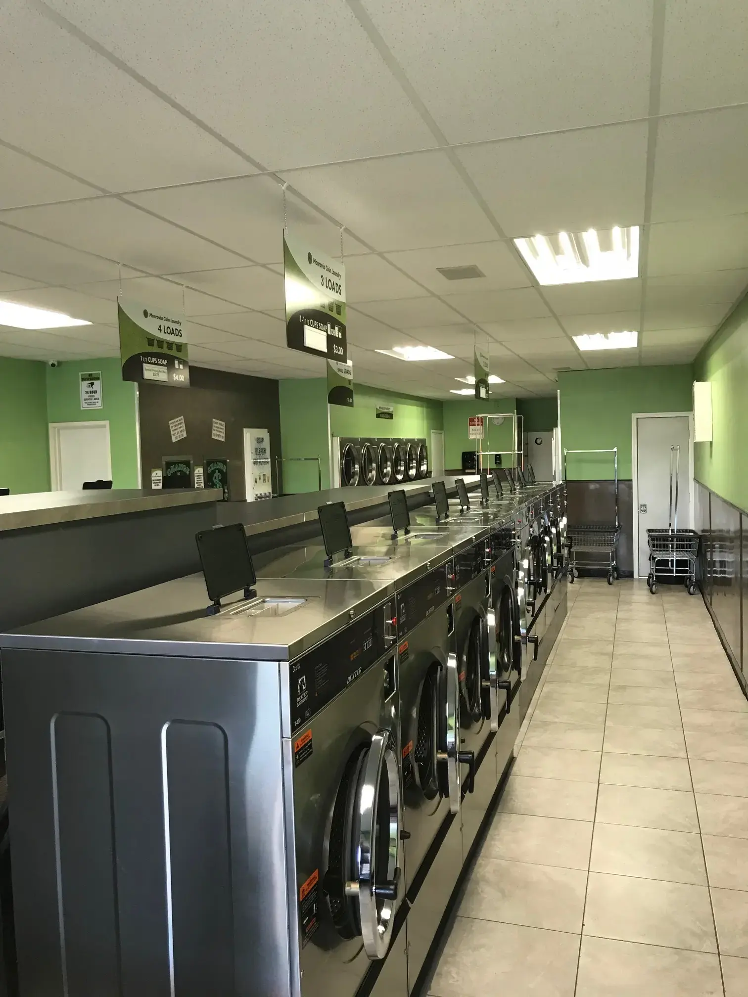 Monrovia Coin Laundry - Image 12