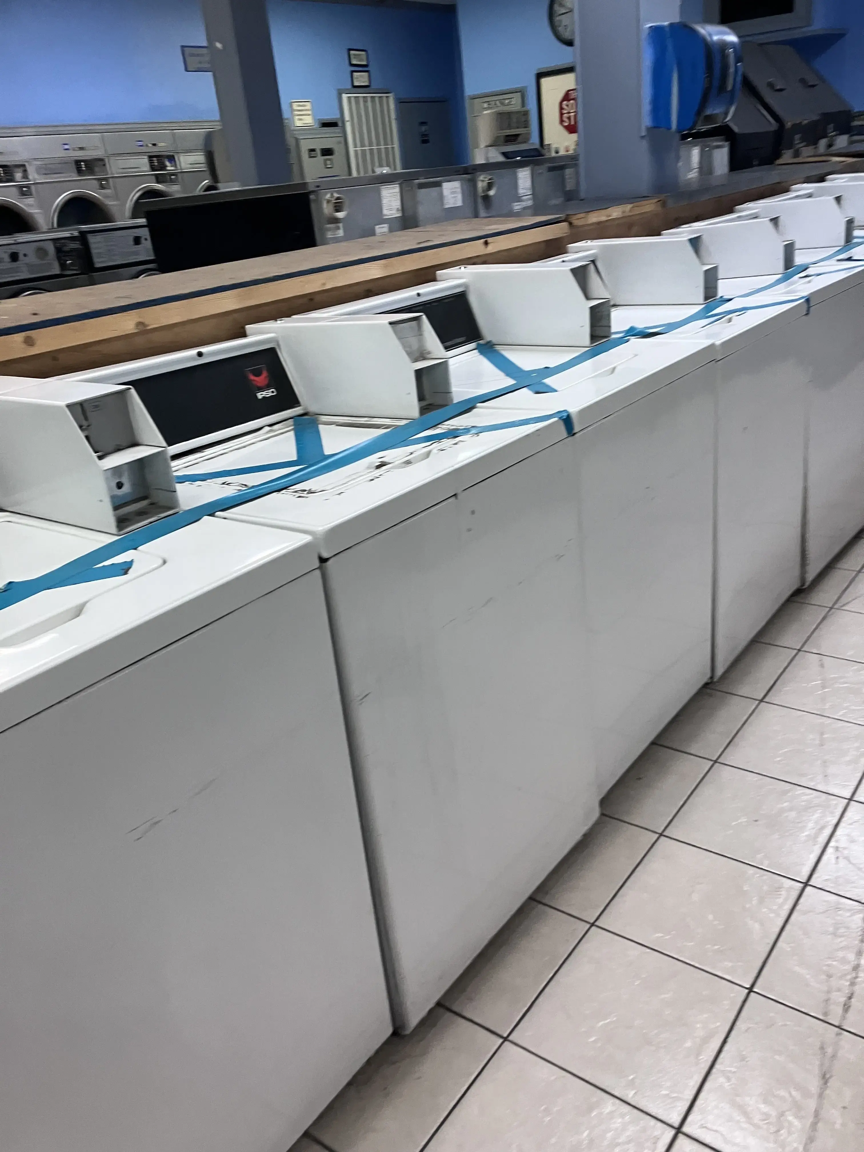 Monrovia Coin Laundry - Image 13