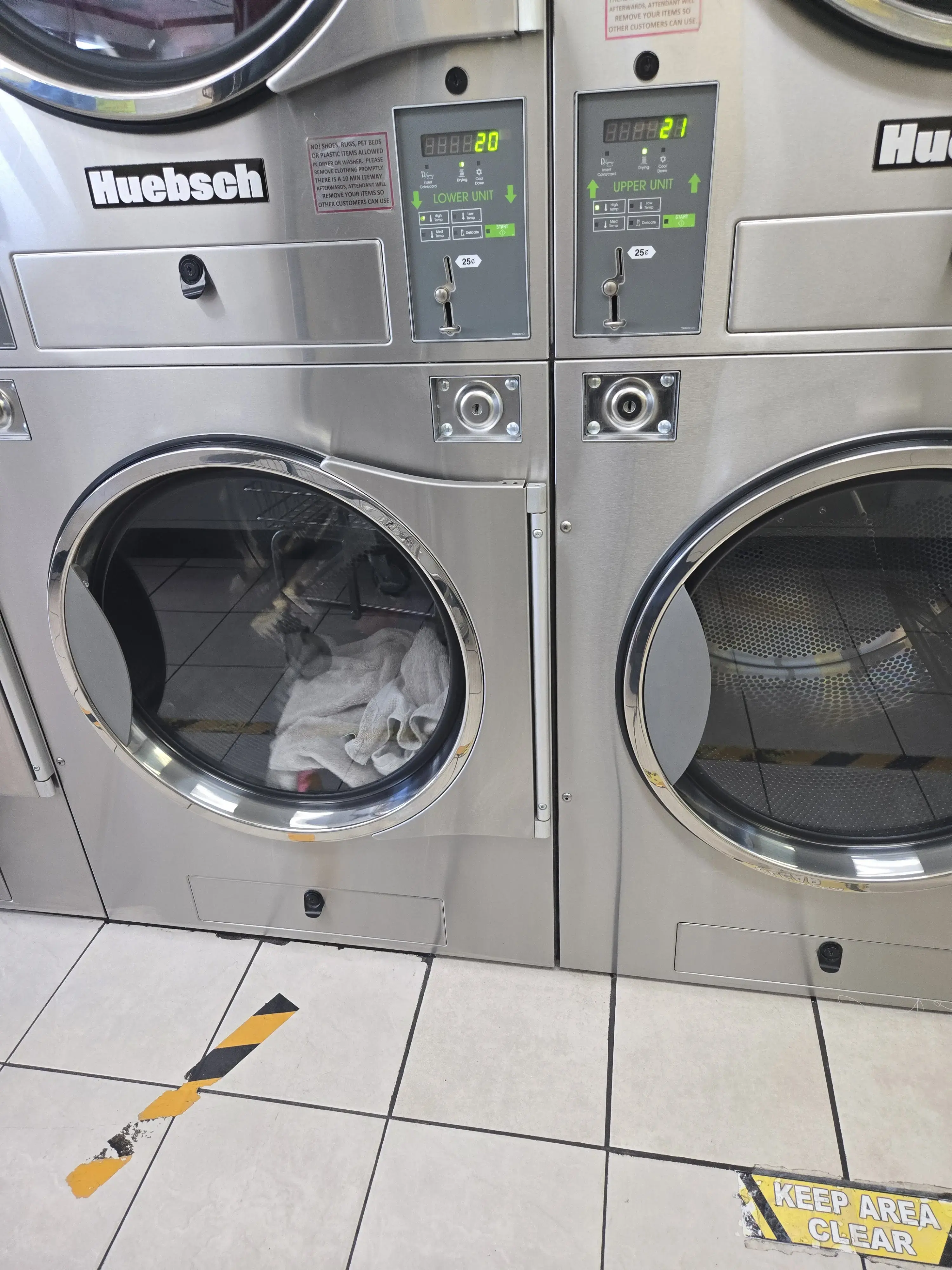Monrovia Coin Laundry - Image 4