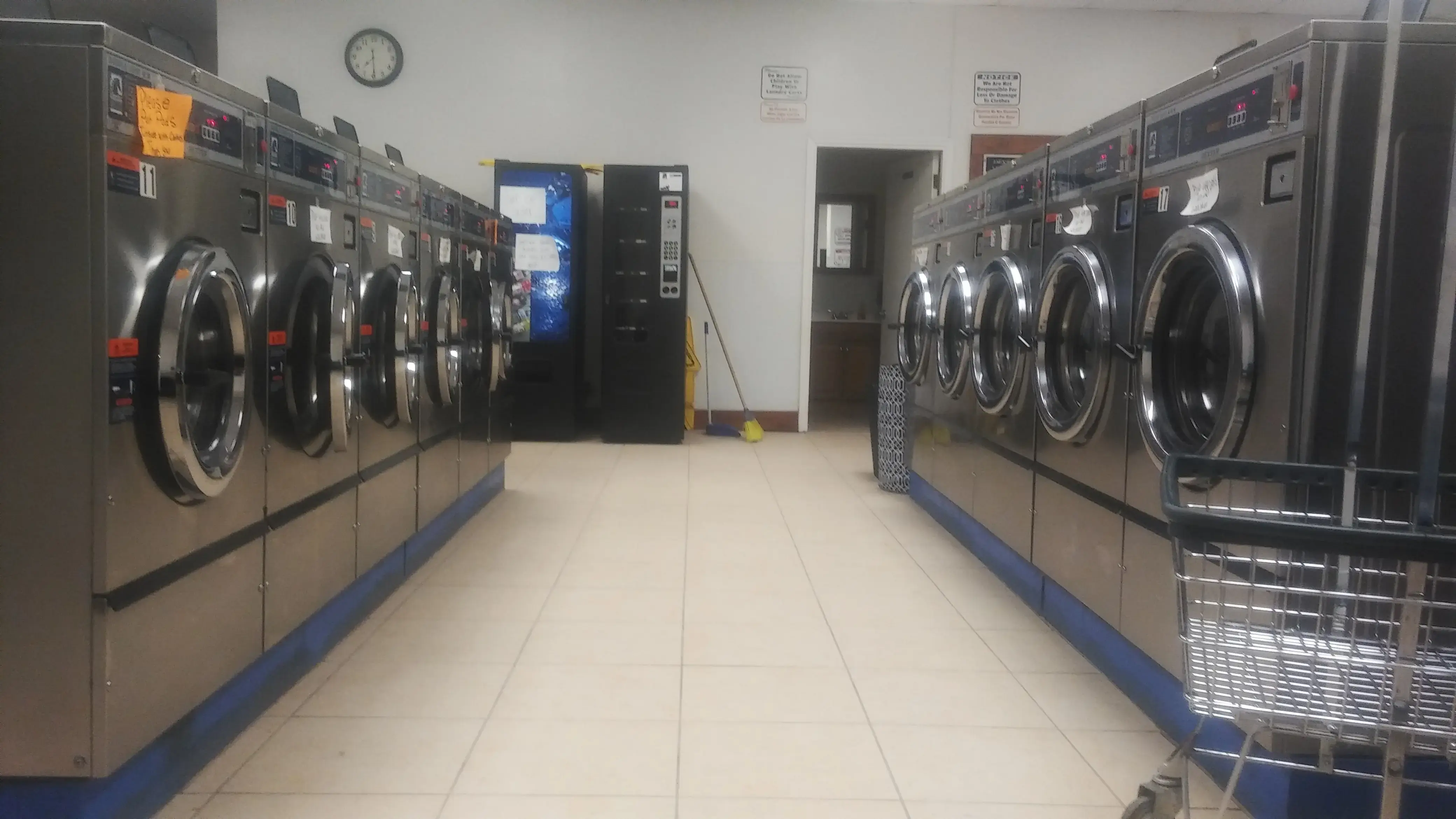 Mont Belvieu Washateria - Image 16