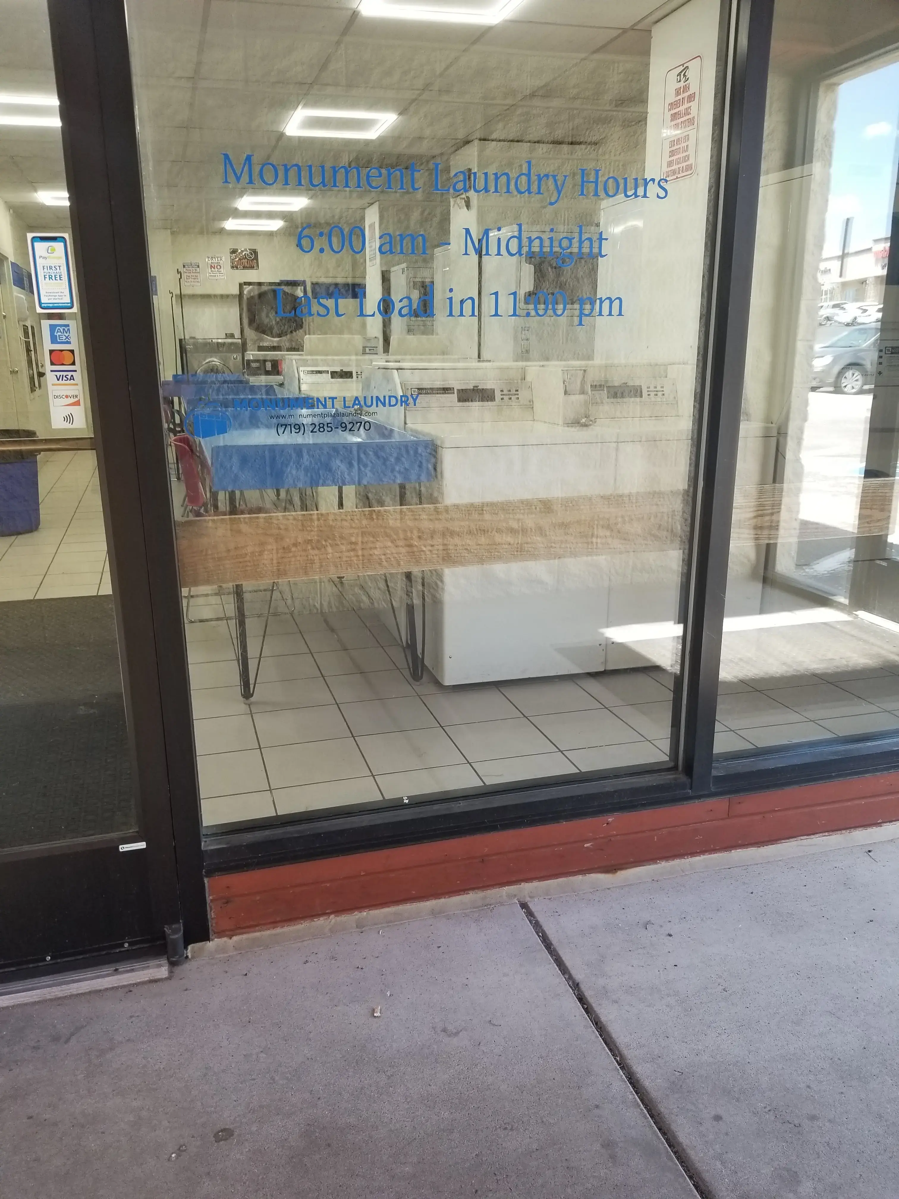 Monument Laundry - Image 10