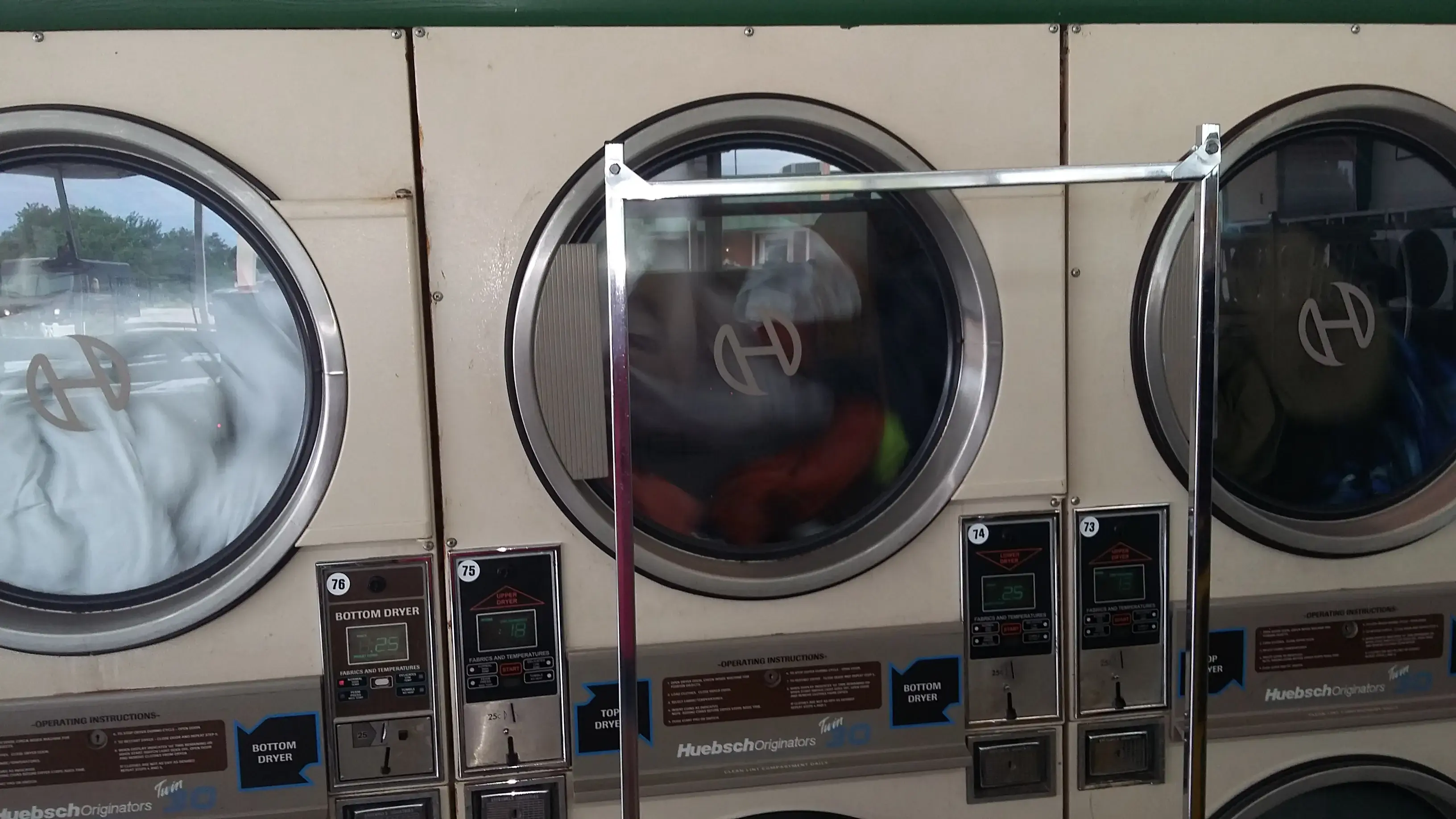 Moore Laundry thumbnail 18