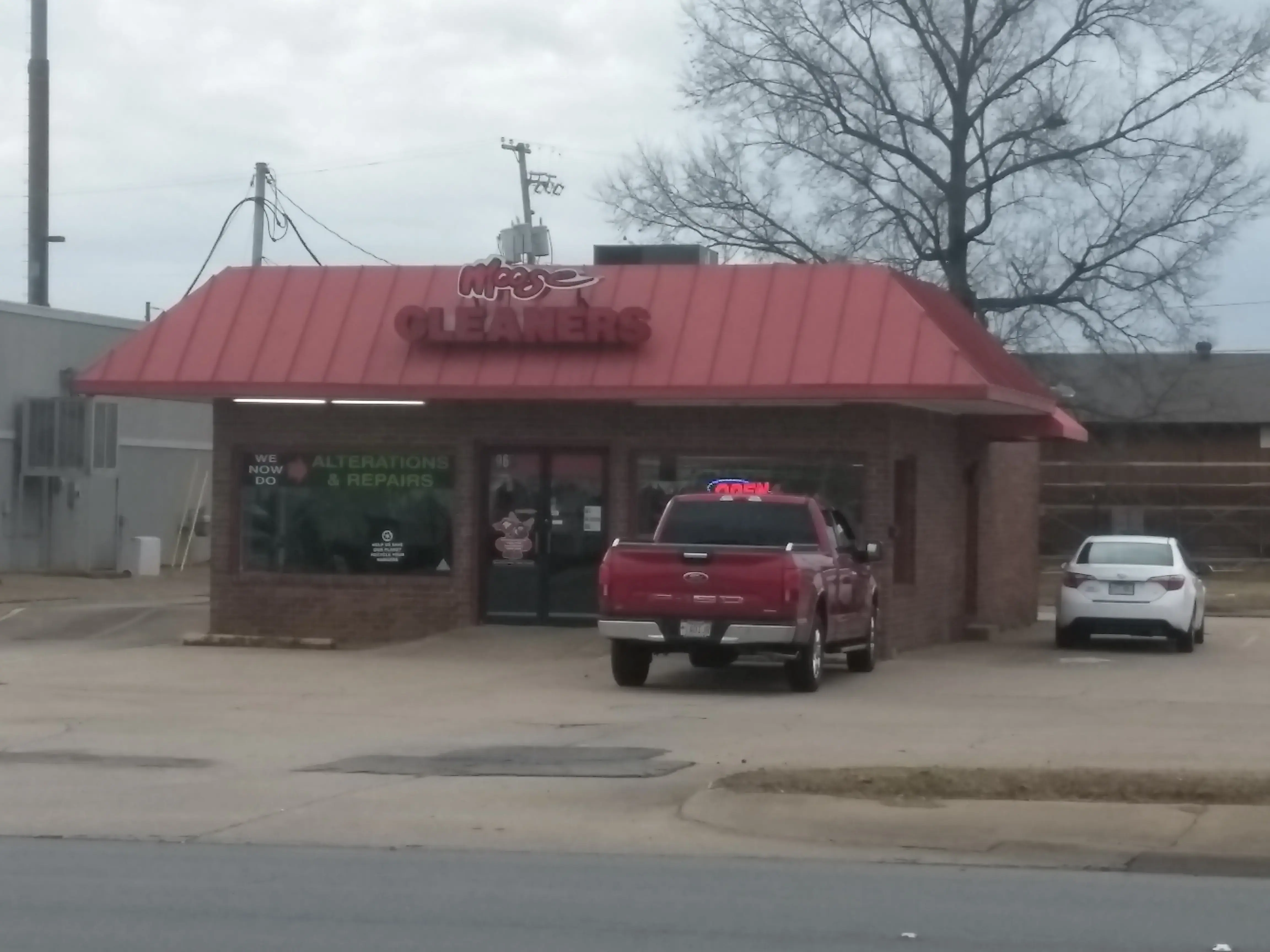 Moose Cleaners thumbnail 2