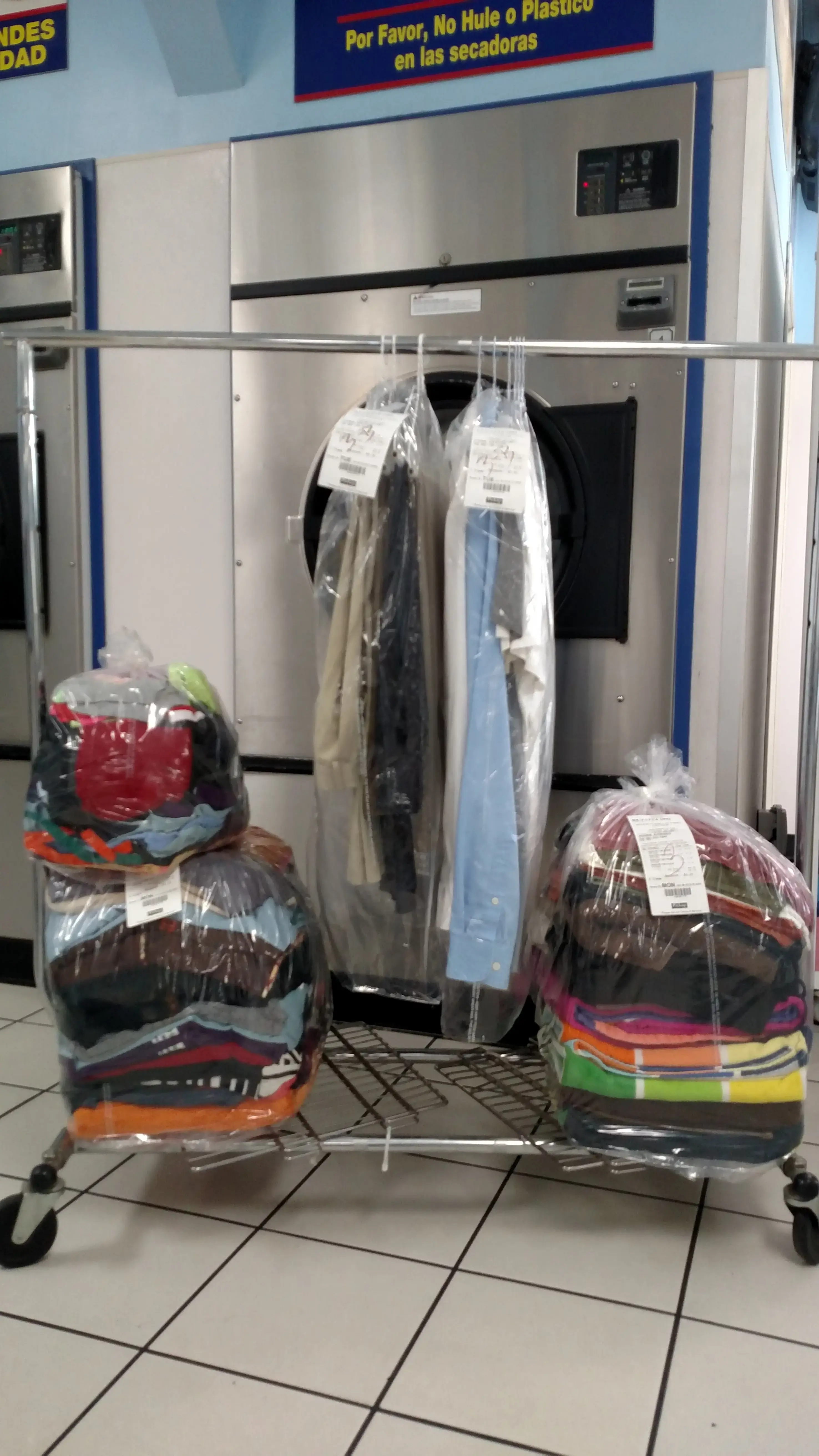 Moreno Valley Speed Wash Laundry - Image 13