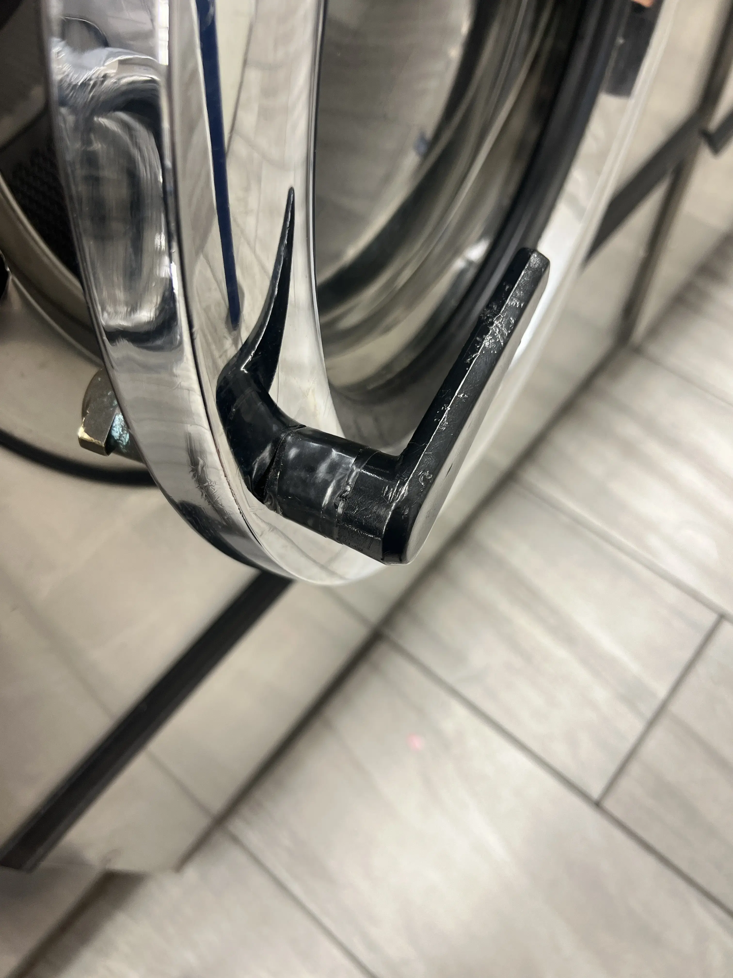 Morton Laundromat thumbnail 5