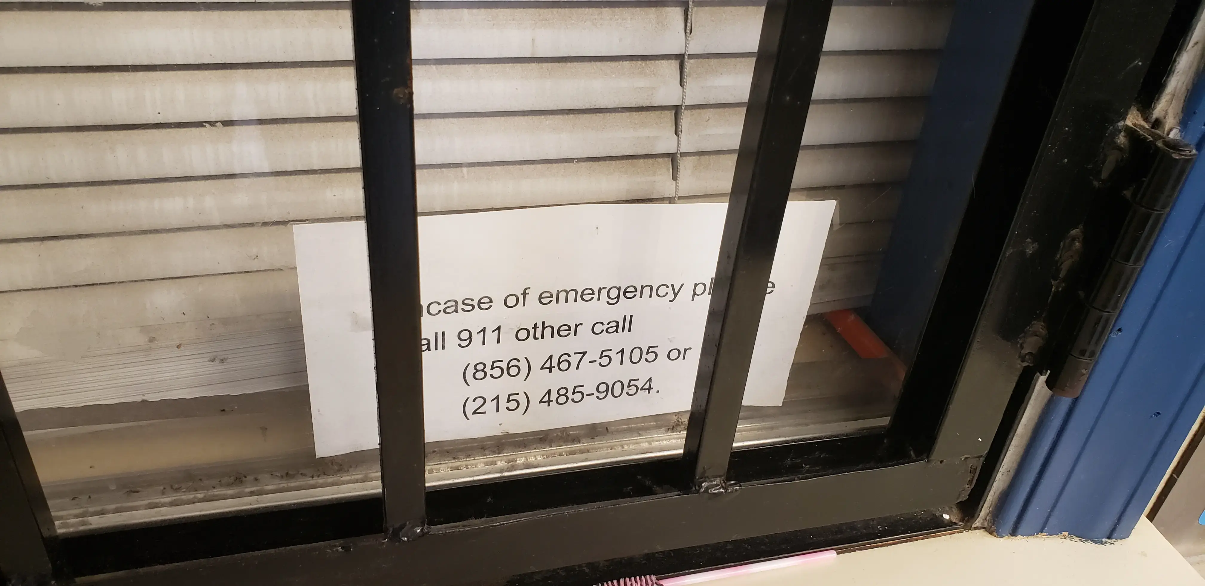 Morton Laundromat thumbnail 9