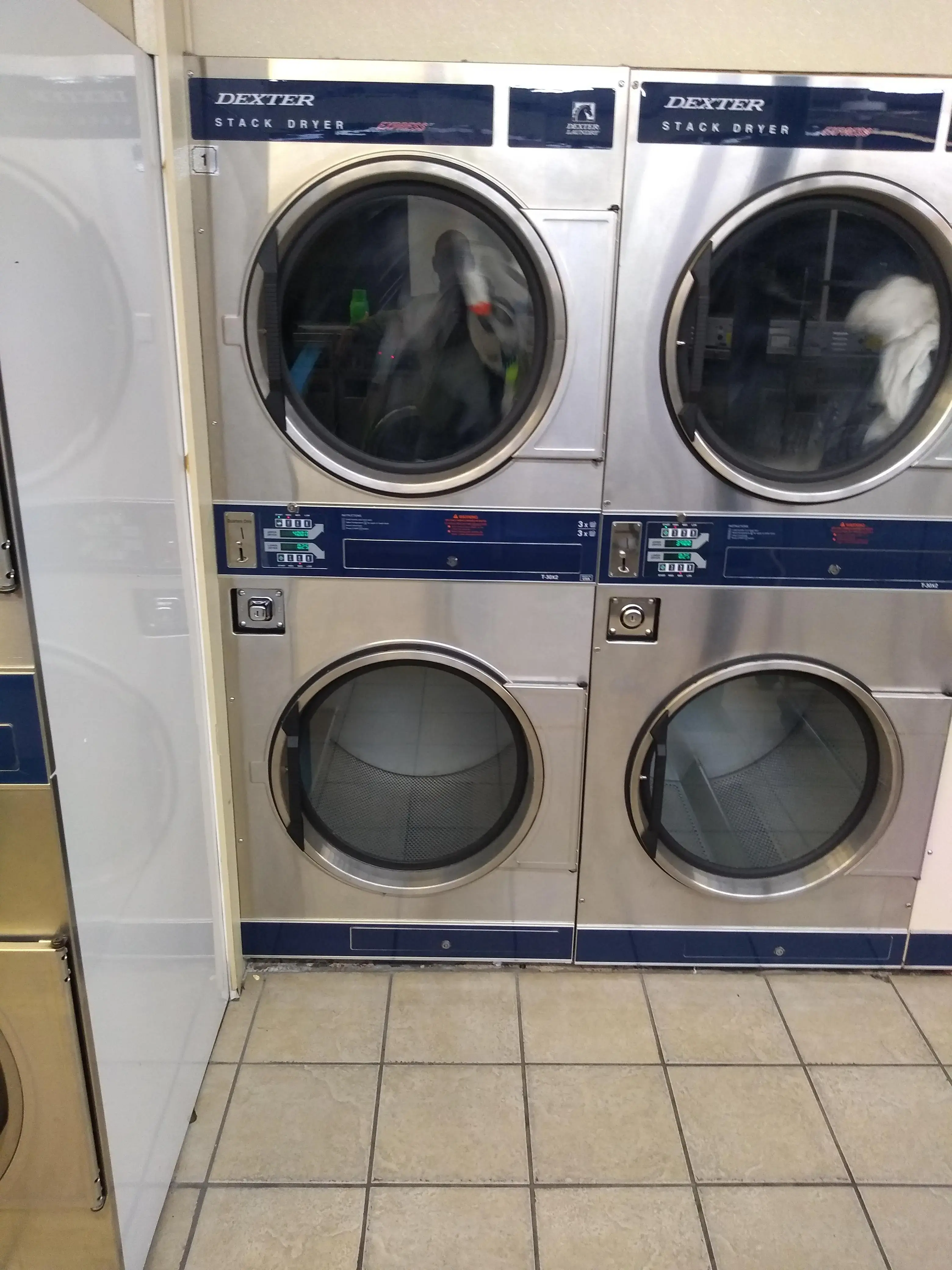 Morton Laundromat - Image 4