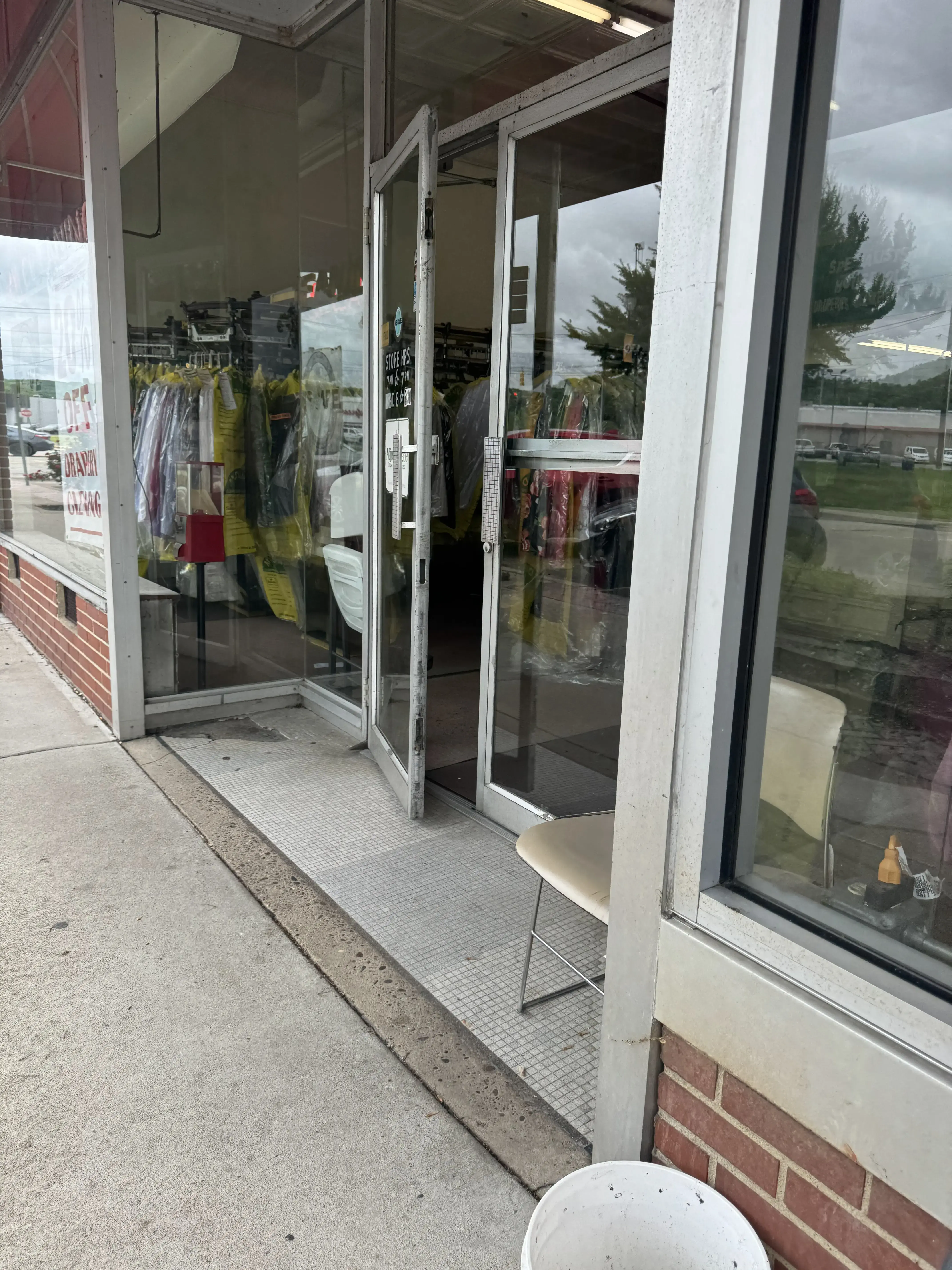 Mound Cleaners Inc - Image 8