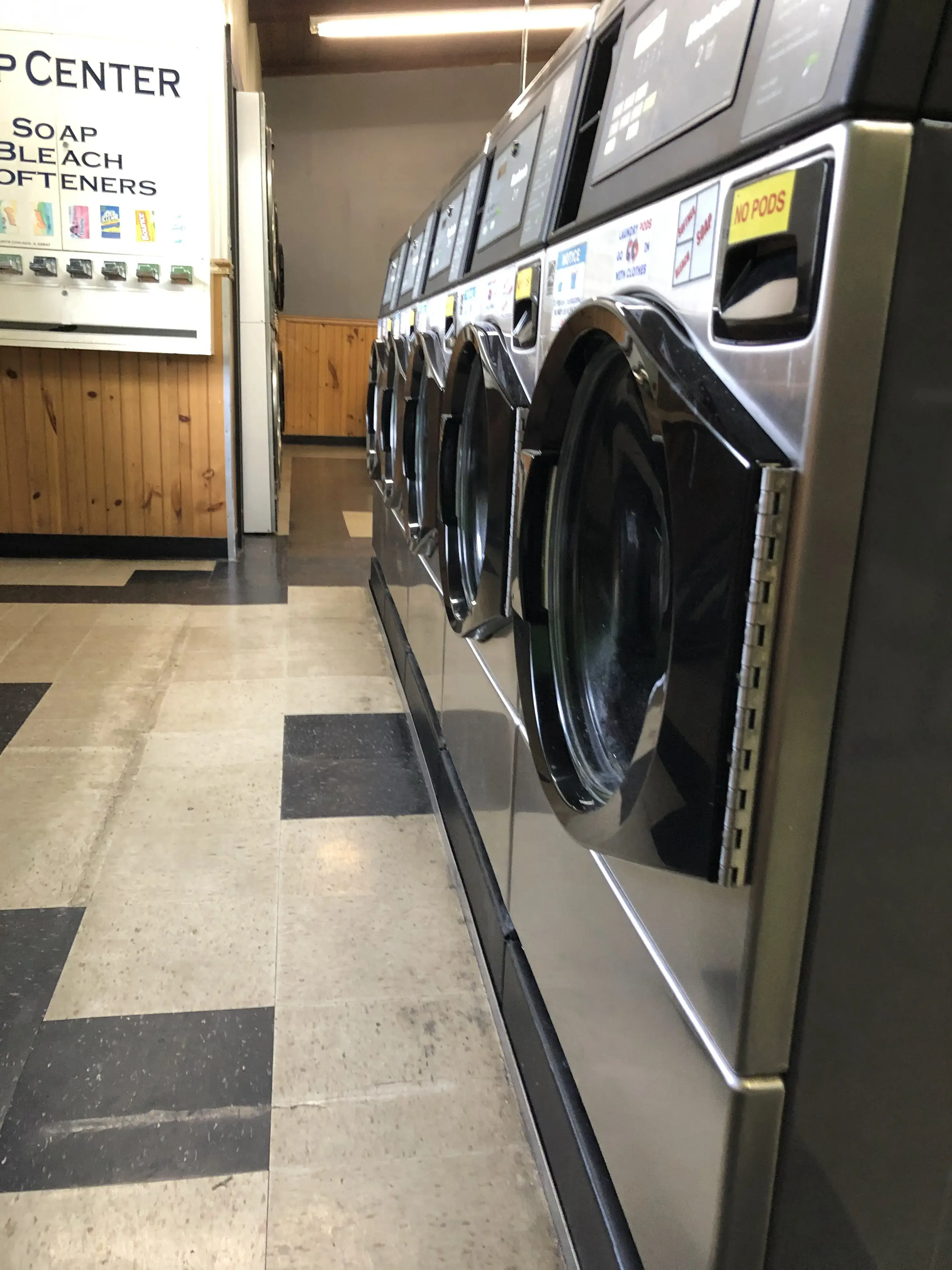 Mount Pocono Laundromat - Image 18