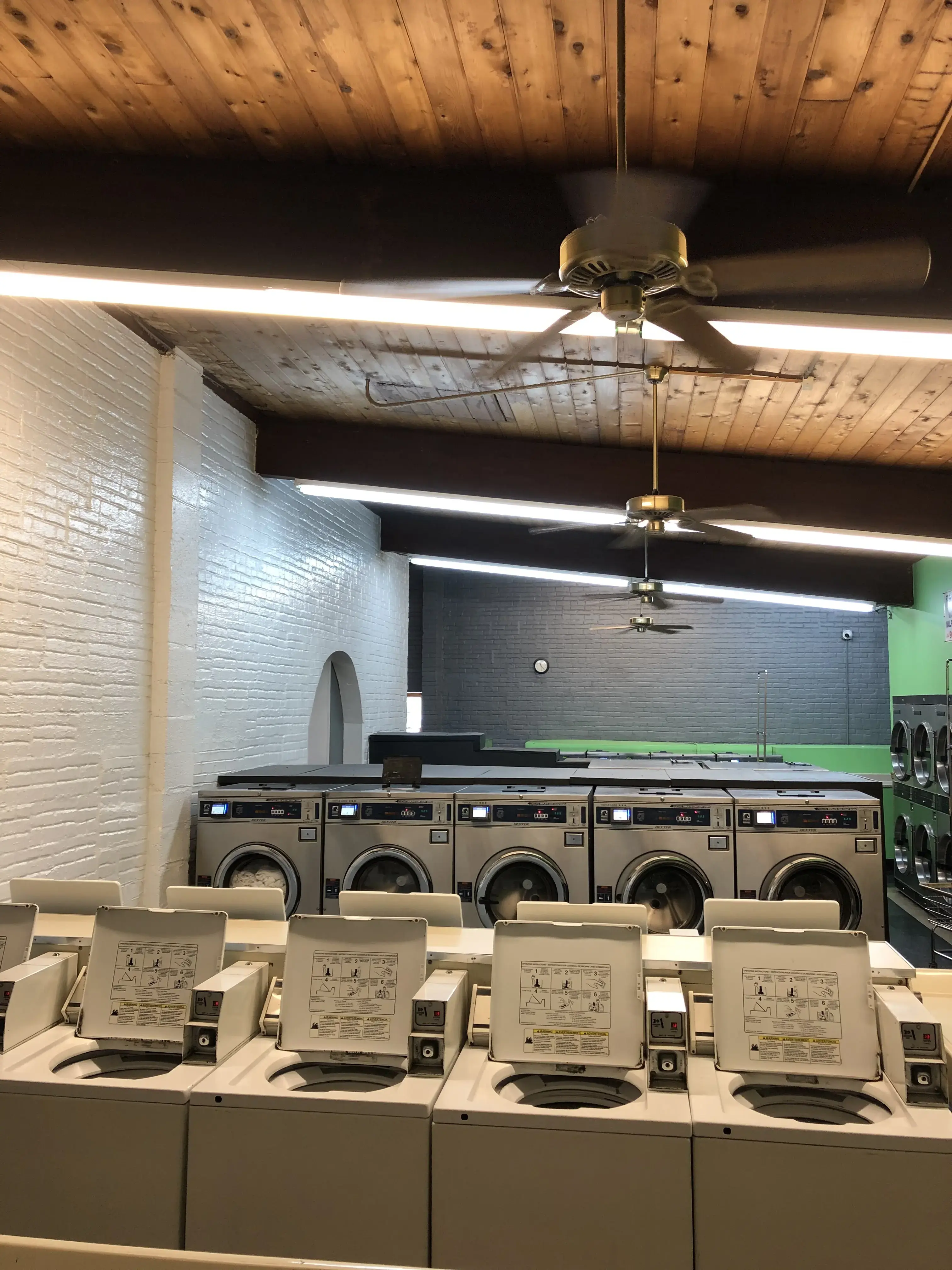 Mount Pocono Laundromat - Image 6