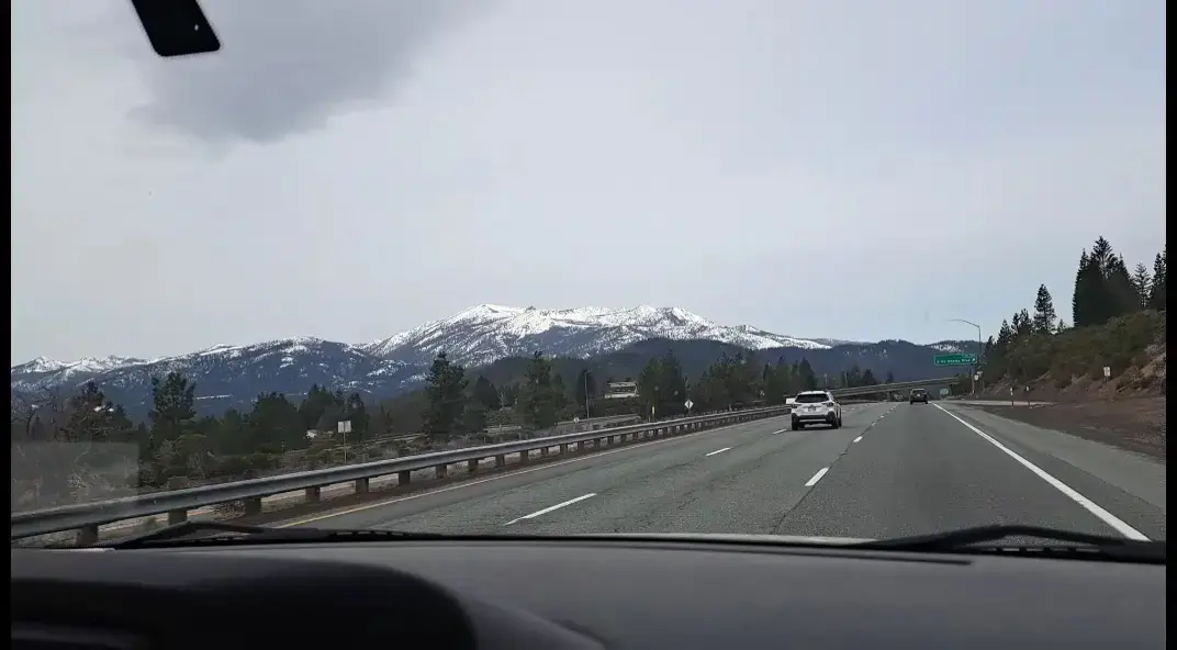 Mount Shasta Laundromat & Car Wash thumbnail 15