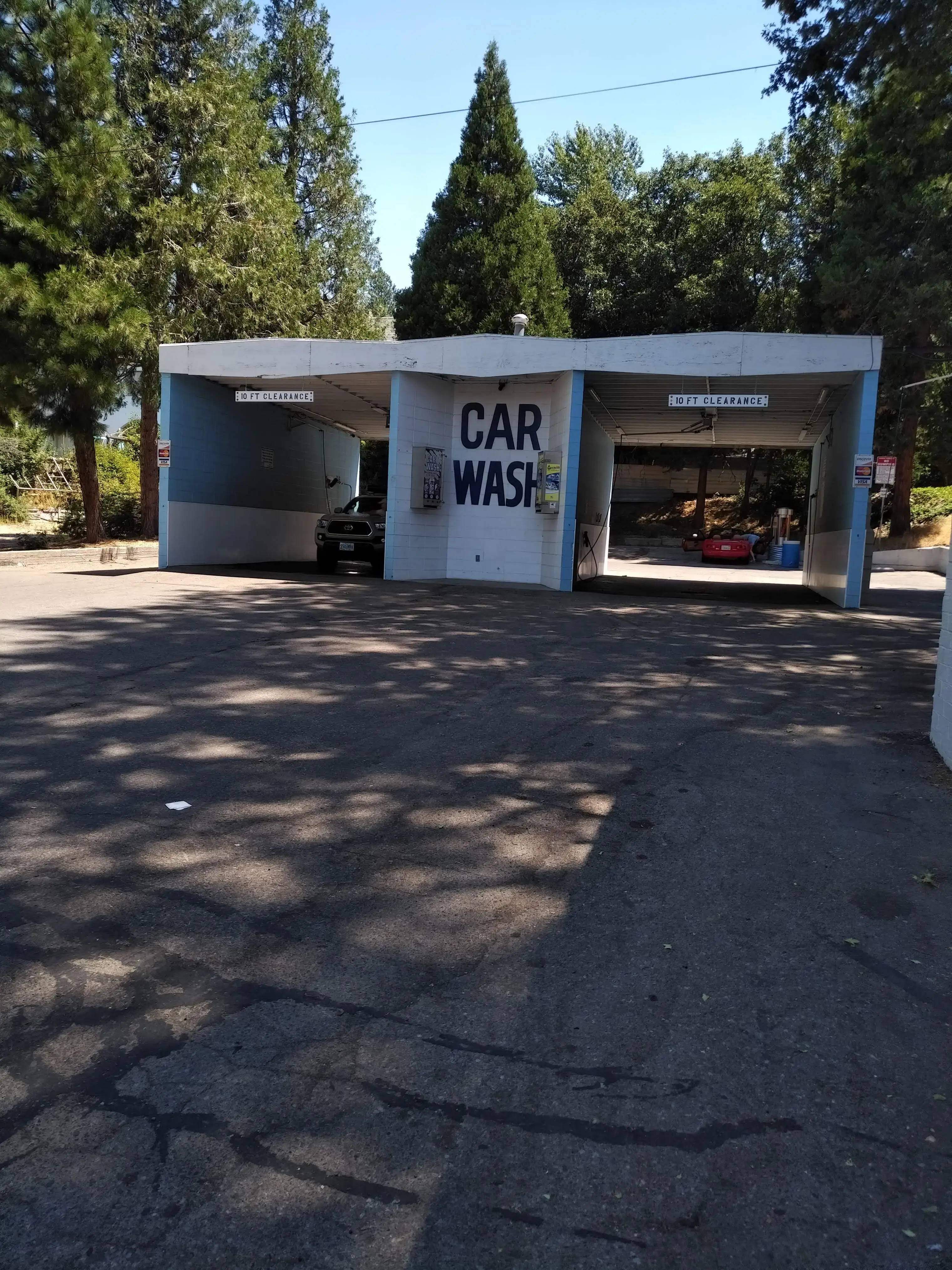Mount Shasta Laundromat & Car Wash thumbnail 13