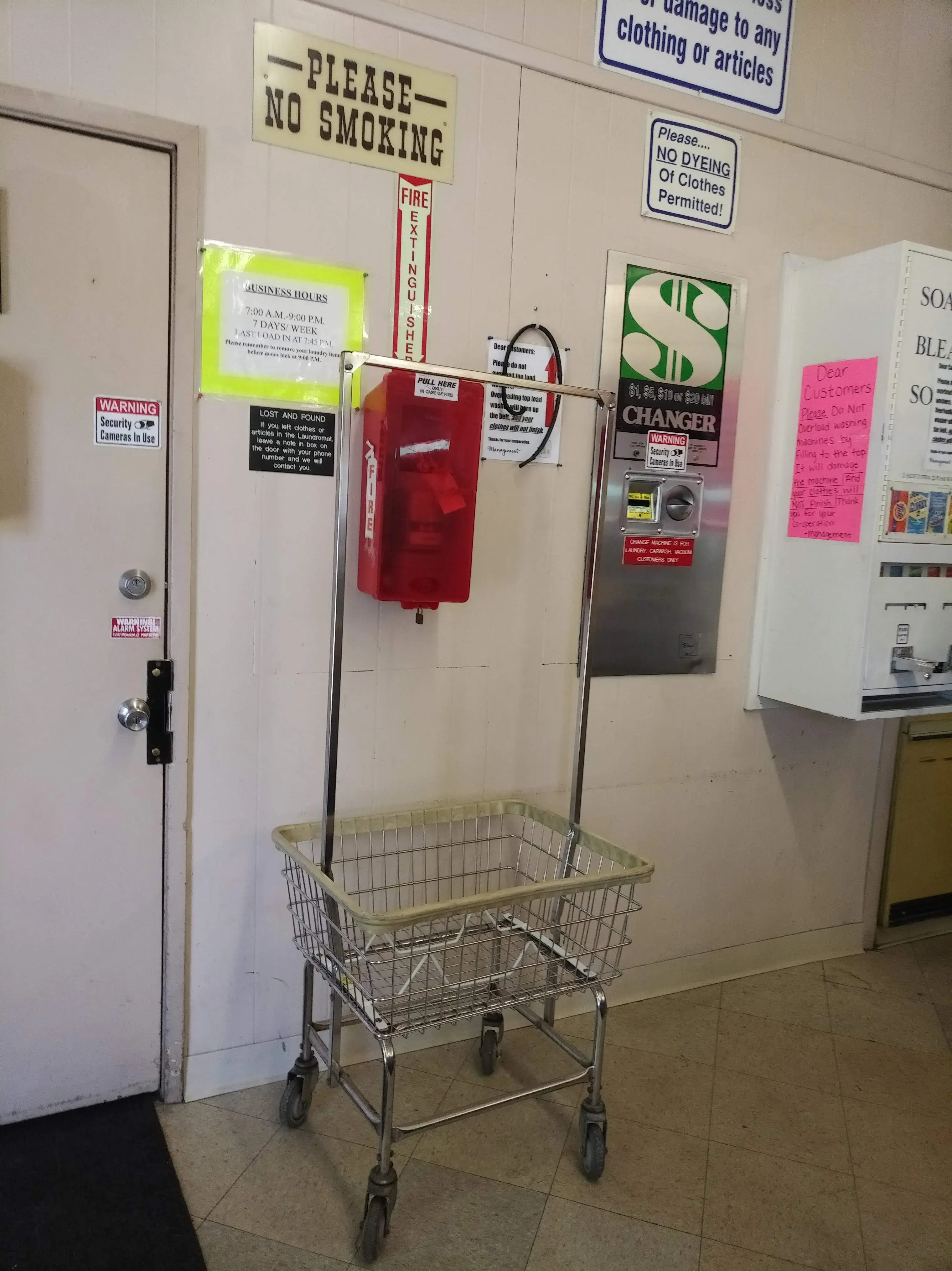 Mount Shasta Laundromat & Car Wash thumbnail 12