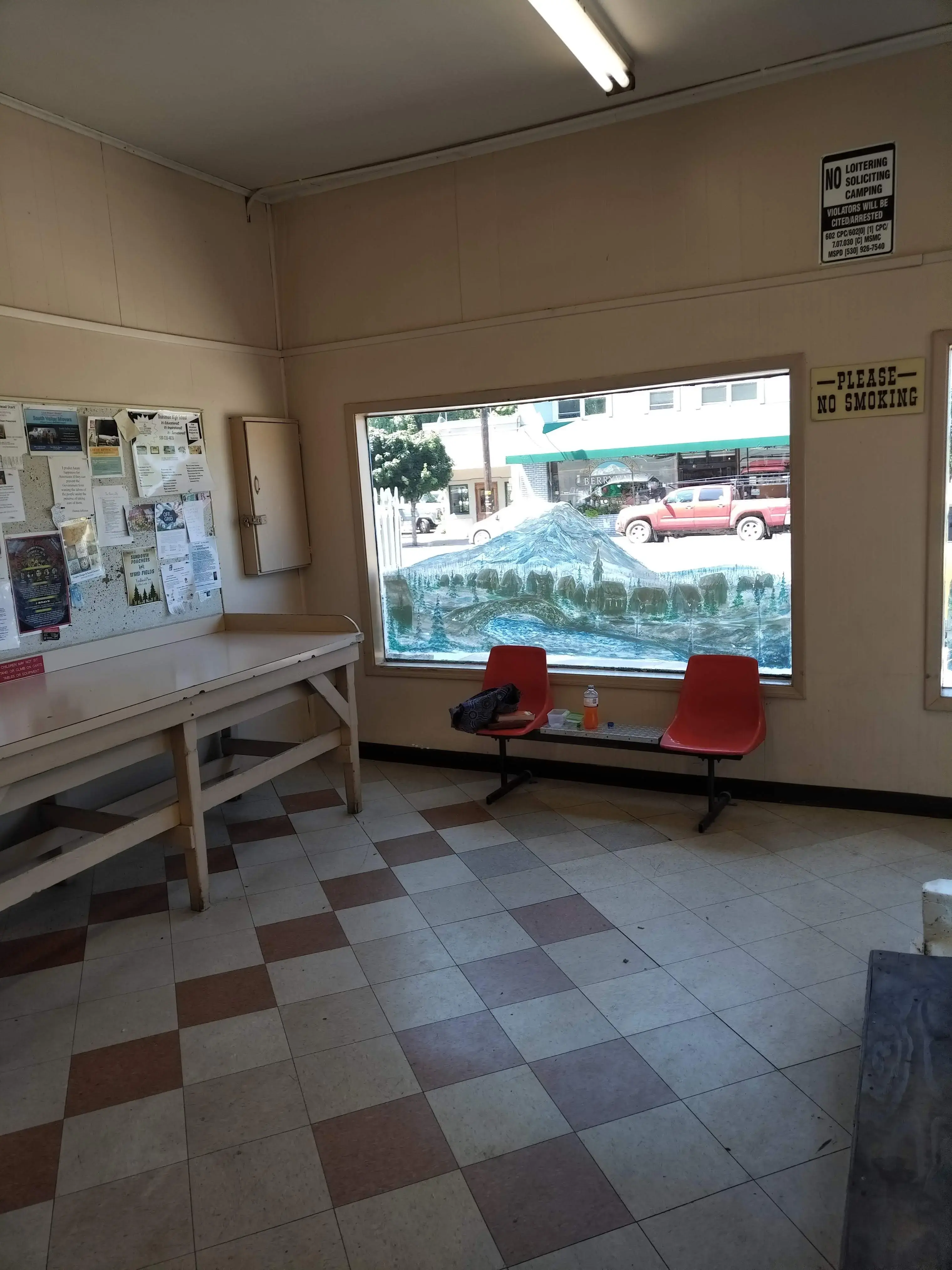 Mount Shasta Laundromat & Car Wash - Image 11