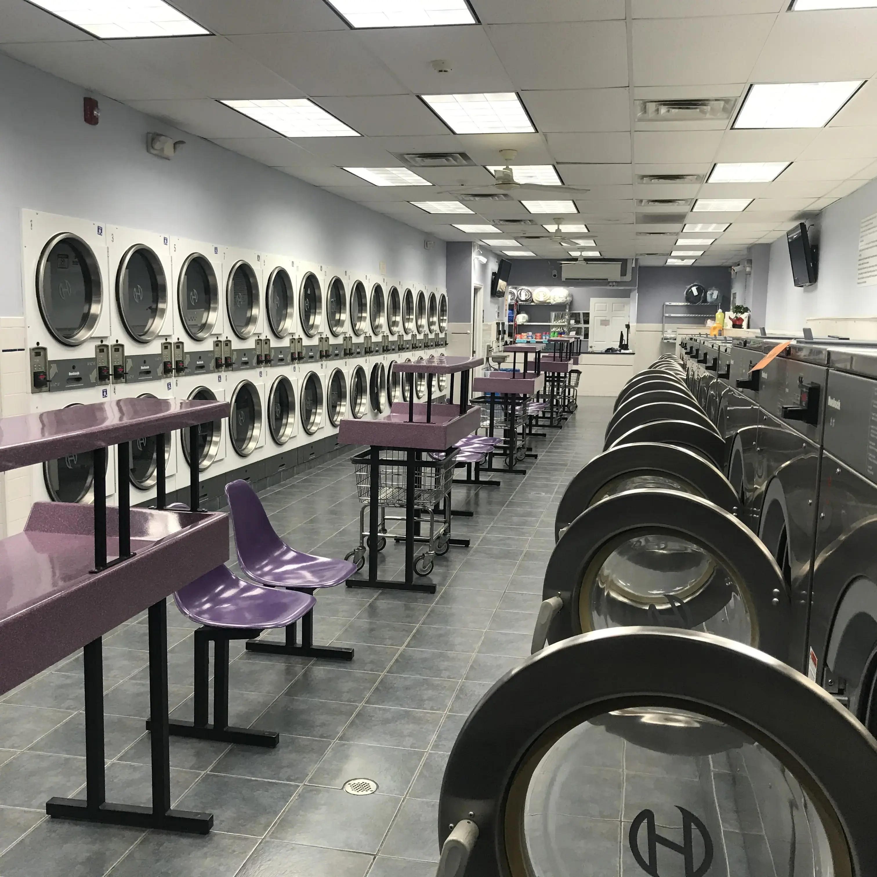 Mountain Ave Laundromat thumbnail 18