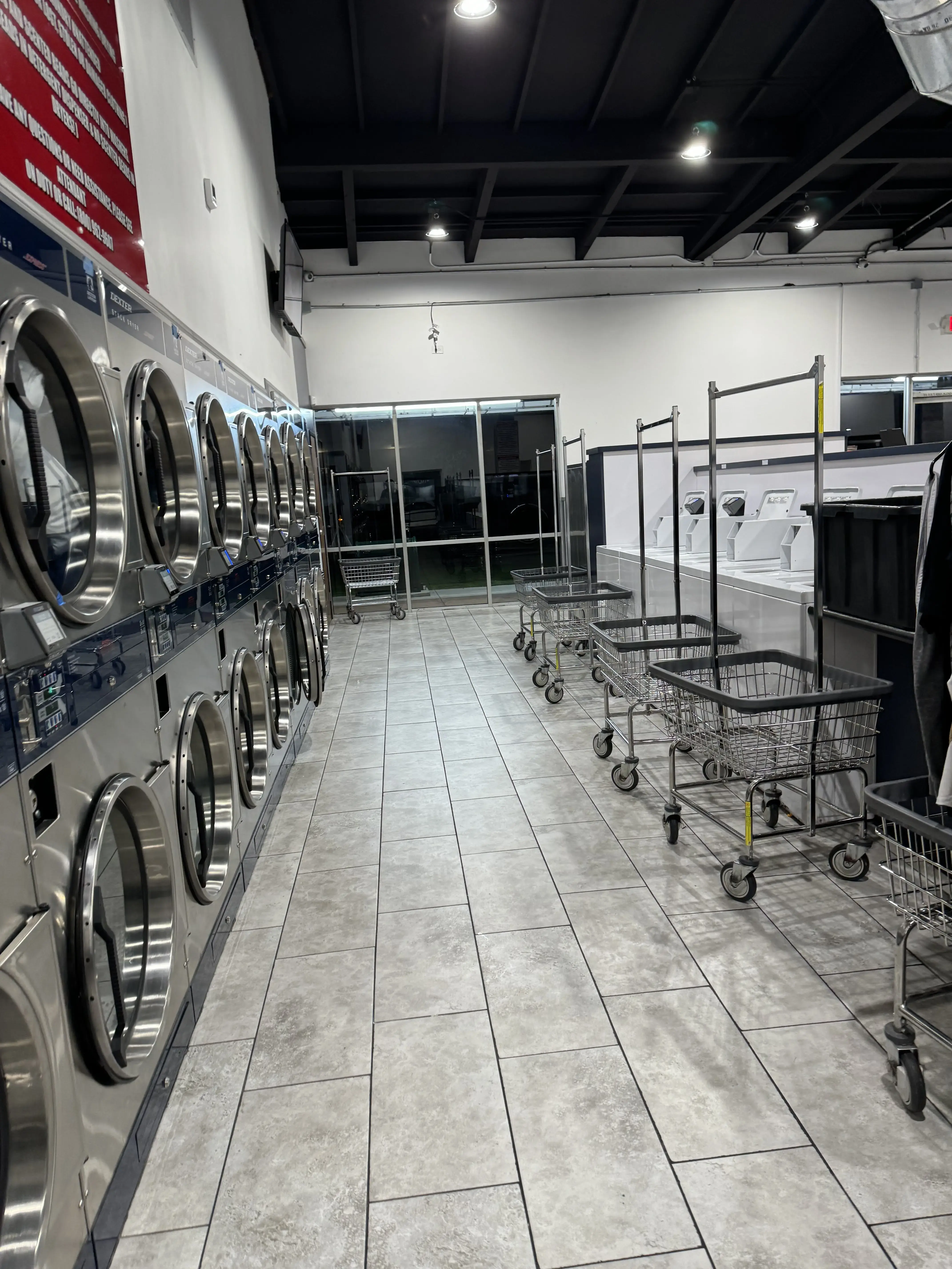 Mountain Coin Laundry/ Lavanderia thumbnail 10