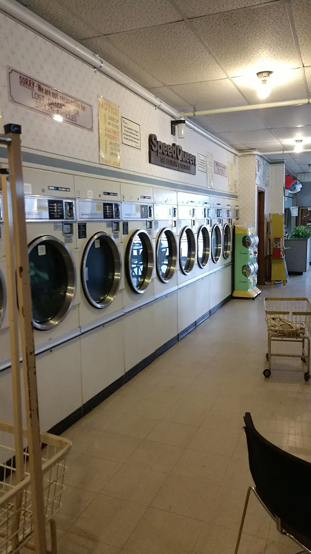 Mountain Grove Laundry thumbnail 11